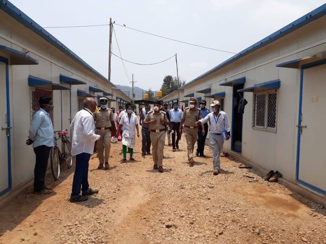 <p>&nbsp;ಉತ್ತರಕನ್ನಡ ಜಿಲ್ಲೆಯ ಭಟ್ಕಳದಲ್ಲಿ ಮತ್ತೆ ಕೊರೋನಾ ದಾಪುಗಾಲು ಇಟ್ಟಿದೆ.</p>