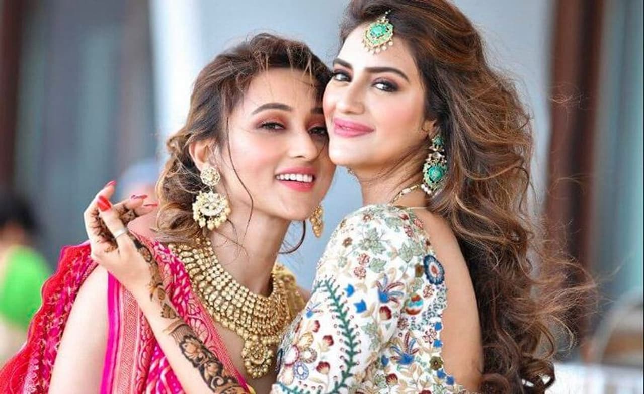 <p>The actors, who share a great bond, shared glimpses of their sweet spent moments on Instagram accounts recently.. </p> <p>The actors, who share a great bond, shared glimpses of their sweet spent moments on Instagram accounts recently.. </p>