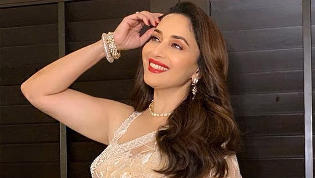 <p>52 ವರ್ಷದ ಫಿಟ್ ಹಾಟ್ ಮಾಧುರಿಯ ಡಯಟ್ ಹಾಗೂ ಫಿಟ್ನೆಸ್ ರಹಸ್ಯ ಏನು ಗೊತ್ತಾ?</p> <p>52 ವರ್ಷದ ಫಿಟ್ ಹಾಟ್ ಮಾಧುರಿಯ ಡಯಟ್ ಹಾಗೂ ಫಿಟ್ನೆಸ್ ರಹಸ್ಯ ಏನು ಗೊತ್ತಾ?</p>