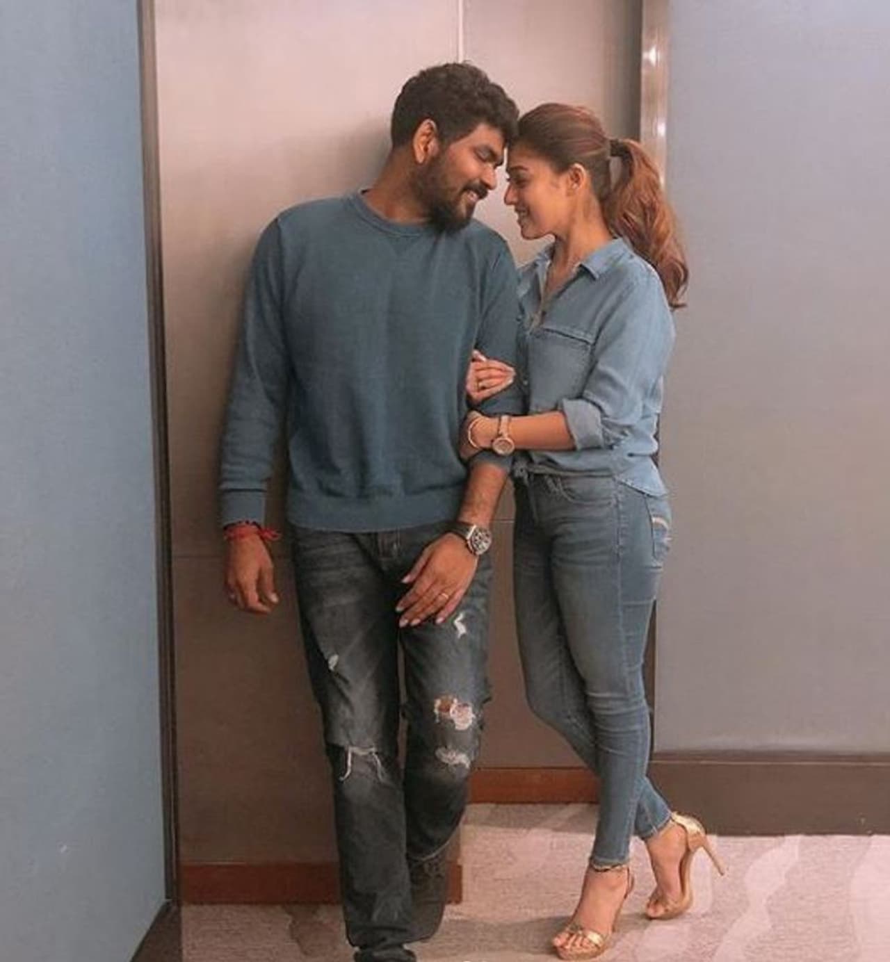 <p>ನಯನತಾರಾರ ಪರ್ಸಲ್ ಲೈಫ್ ಮತ್ತೆ ಸದ್ದು ಮಾಡುತ್ತಿದೆ.</p> <p>ನಯನತಾರಾರ ಪರ್ಸಲ್ ಲೈಫ್ ಮತ್ತೆ ಸದ್ದು ಮಾಡುತ್ತಿದೆ.</p>