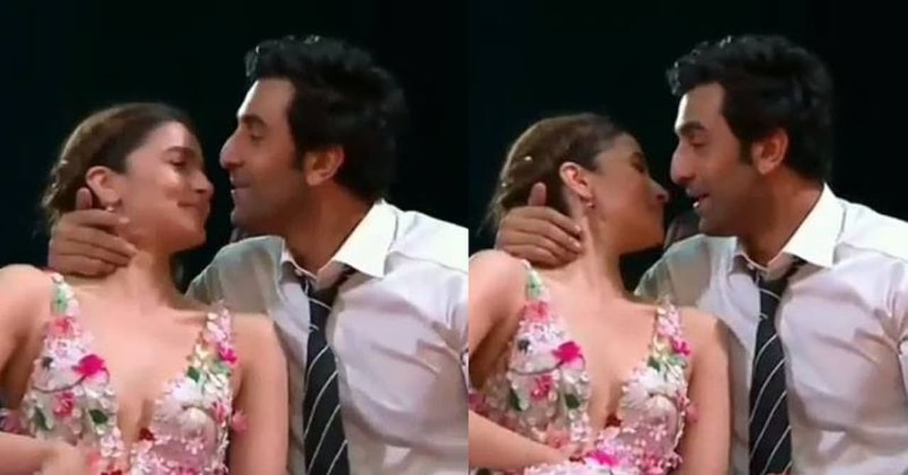 <p>Alia Bhatt and Ranbir Kapoor faced an awkward situation at the Zee Cine Awards when the actress had announced the Best Actor (Female) for Raazi.&nbsp;<br />&nbsp;</p>