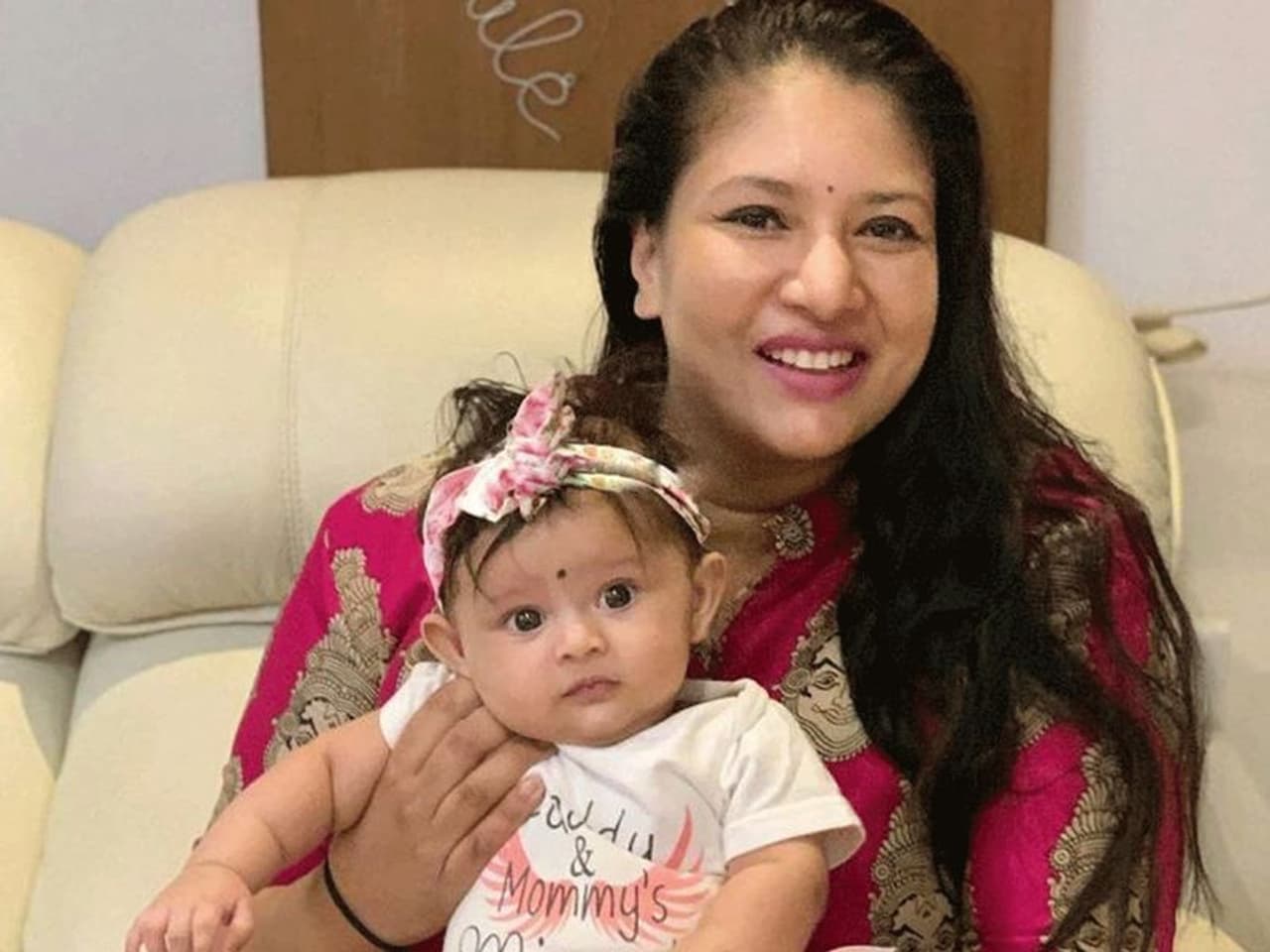 <p>90 దశకంలో హీరోయిన్ సంఘవి సౌత్ లో మంచి గుర్తింపు సొంతం చేసుకుంది. తెలుగులో సంఘవి పరిమిత సంఖ్యలో మాత్రమే చిత్రాలు చేసినప్పటికీ ఓ వెలుగు వెలిగింది. సంఘవి తెలుగులో సింధూరం, సమర సింహారెడ్డి లాంటి మెమొరబుల్ మూవీస్ లో నటించింది. </p> <p>90 దశకంలో హీరోయిన్ సంఘవి సౌత్ లో మంచి గుర్తింపు సొంతం చేసుకుంది. తెలుగులో సంఘవి పరిమిత సంఖ్యలో మాత్రమే చిత్రాలు చేసినప్పటికీ ఓ వెలుగు వెలిగింది. సంఘవి తెలుగులో సింధూరం, సమర సింహారెడ్డి లాంటి మెమొరబుల్ మూవీస్ లో నటించింది. </p>