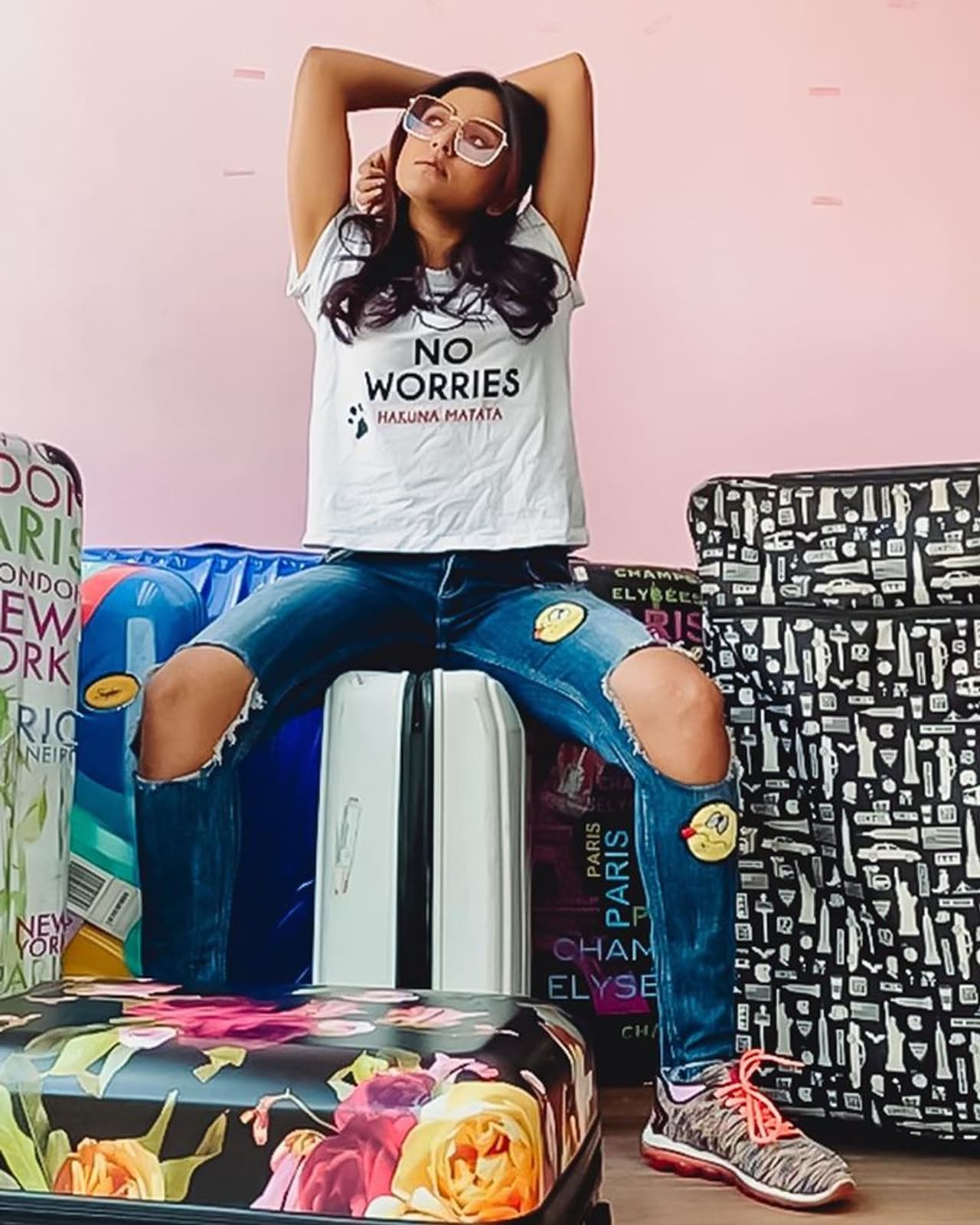 <p>(Courtesy: Instagram) నటిగా టాలీవుడ్ లో రాణించిన వితిక ఆ తర్వాత కొంత కాలానికి హీరో వరుణ్ సందేశ్ ని ప్రేమ వివాహం చేసుకుంది. </p> <p>(Courtesy: Instagram) నటిగా టాలీవుడ్ లో రాణించిన వితిక ఆ తర్వాత కొంత కాలానికి హీరో వరుణ్ సందేశ్ ని ప్రేమ వివాహం చేసుకుంది. </p>