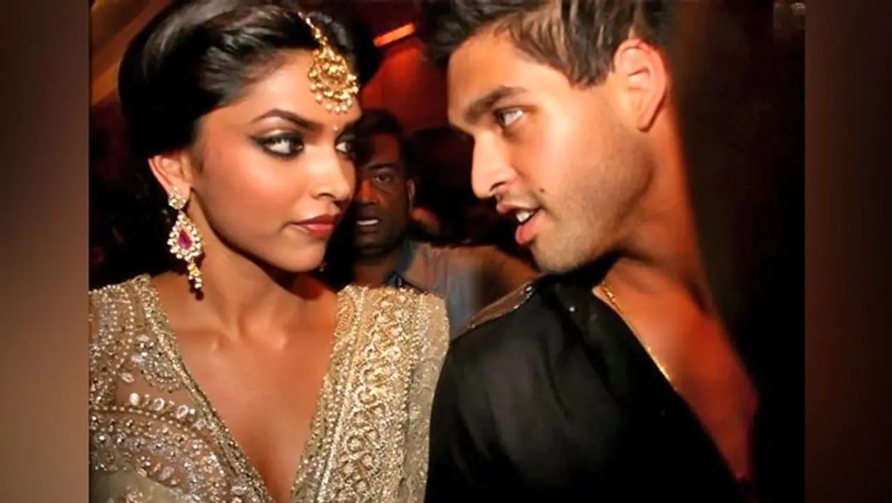 <p>We all know Deepika Padukone is now happily married to Ranveer Singh, and the two are one of the most beloved couples of Bollywood. However, they both have a past that every now and then pops up on social media. </p> <p>We all know Deepika Padukone is now happily married to Ranveer Singh, and the two are one of the most beloved couples of Bollywood. However, they both have a past that every now and then pops up on social media. </p>