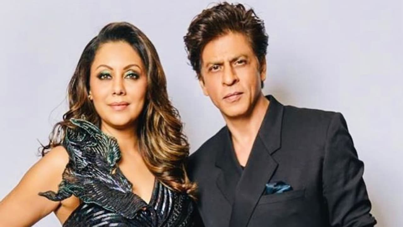 <p>ಭಾರತದಲ್ಲಿ ಹೆಚ್ಚು ಮೆಚ್ಚುಗೆ ಪಡೆದ ಮತ್ತು ಪ್ರಭಾವಶಾಲಿ ದಂಪತಿಯಲ್ಲಿ ಶಾರುಖ್ ಖಾನ್ ಮತ್ತು ಗೌರಿ ಖಾನ್ ಸೇರಿದ್ದಾರೆ. </p> <p>ಭಾರತದಲ್ಲಿ ಹೆಚ್ಚು ಮೆಚ್ಚುಗೆ ಪಡೆದ ಮತ್ತು ಪ್ರಭಾವಶಾಲಿ ದಂಪತಿಯಲ್ಲಿ ಶಾರುಖ್ ಖಾನ್ ಮತ್ತು ಗೌರಿ ಖಾನ್ ಸೇರಿದ್ದಾರೆ. </p>