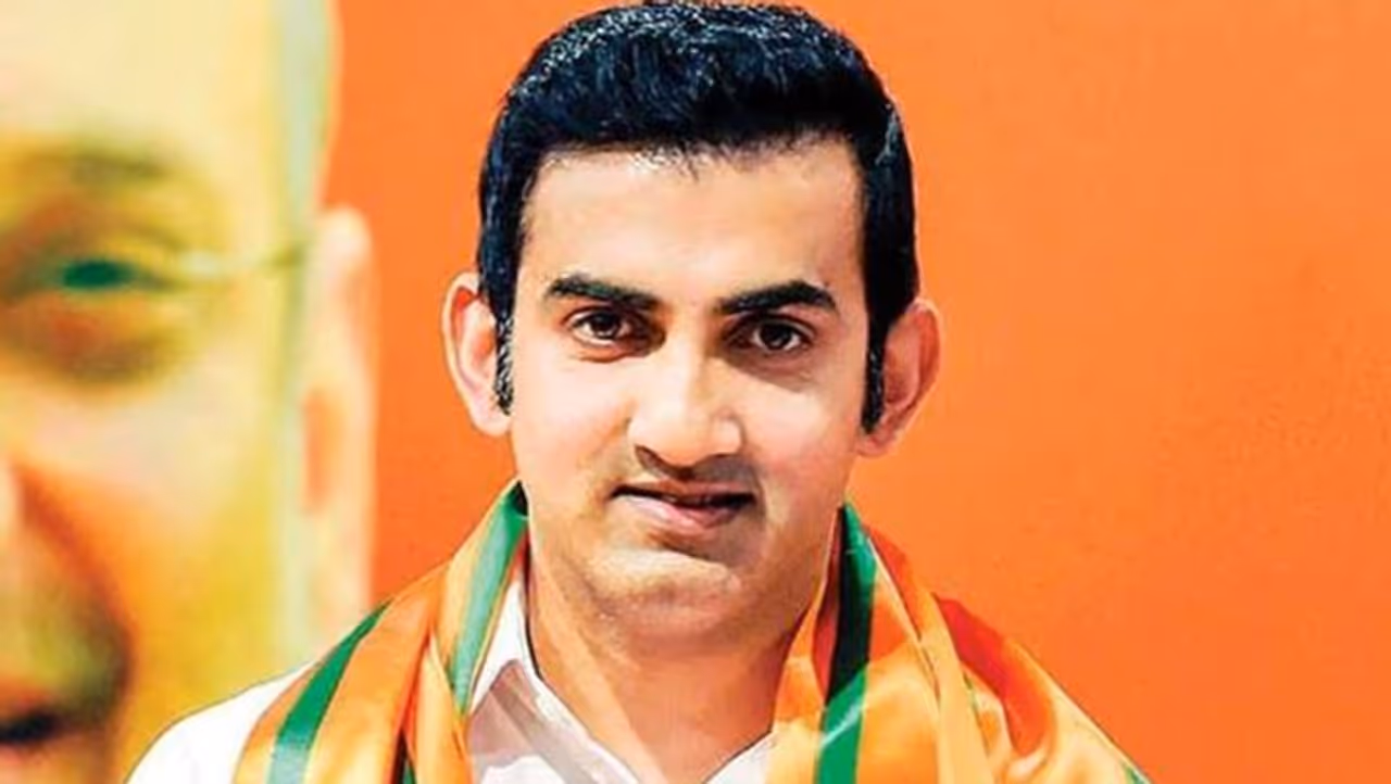 <p>ಟೀಂ ಇಂಡಿಯಾ ಮಾಜಿ ಕ್ರಿಕೆಟಿಗ ಗೌತಮ್ ಗಂಭೀರ್ ಇದೀಗ ಮತ್ತೆ ಸದ್ದು ಮಾಡಿದ್ದಾರೆ. ರಾಮ ಮಂದಿರ ನಿರ್ಮಾಣಕ್ಕೆ ಬರೋಬ್ಬರಿ 1 ಕೋಟಿ ರೂಪಾಯಿ ದೇಣಿಗೆ ನೀಡಿದ್ದಾರೆ.</p> <p>ಟೀಂ ಇಂಡಿಯಾ ಮಾಜಿ ಕ್ರಿಕೆಟಿಗ ಗೌತಮ್ ಗಂಭೀರ್ ಇದೀಗ ಮತ್ತೆ ಸದ್ದು ಮಾಡಿದ್ದಾರೆ. ರಾಮ ಮಂದಿರ ನಿರ್ಮಾಣಕ್ಕೆ ಬರೋಬ್ಬರಿ 1 ಕೋಟಿ ರೂಪಾಯಿ ದೇಣಿಗೆ ನೀಡಿದ್ದಾರೆ.</p>