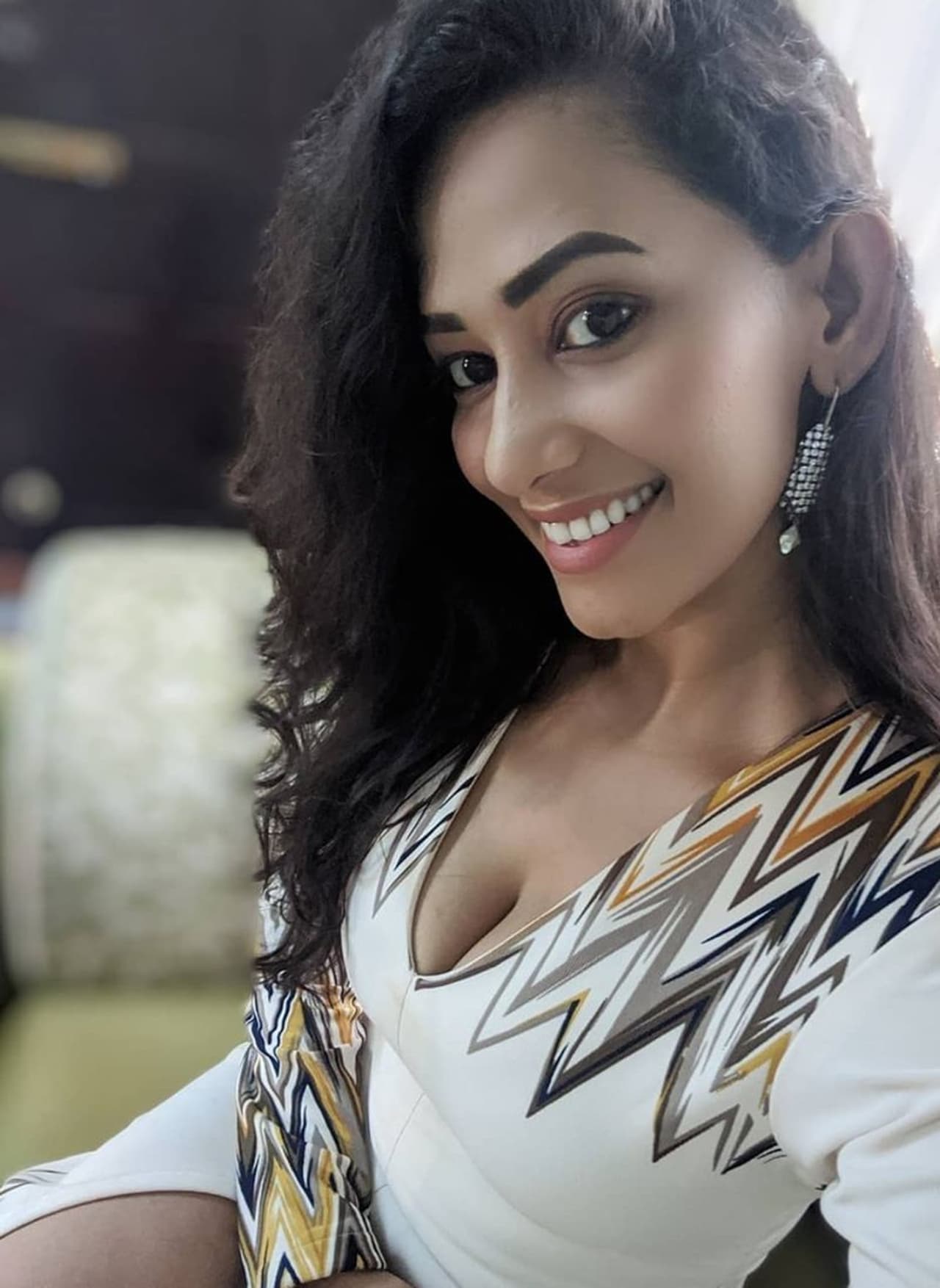 <p>வீட்டுக்குள் வித விதமாய் போஸ்.... நடிகை சஞ்சனா வின் ஊரடங்கு போட்டோஷூட்.... புகைப்படங்கள் உள்ளே !! </p> <p>வீட்டுக்குள் வித விதமாய் போஸ்.... நடிகை சஞ்சனா வின் ஊரடங்கு போட்டோஷூட்.... புகைப்படங்கள் உள்ளே !! </p>