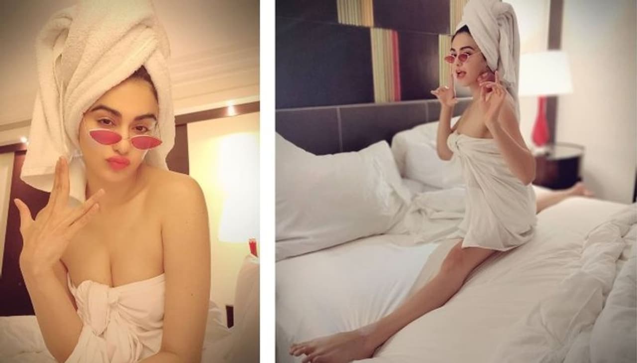 <p>ಟವೆಲ್ ಒಂದನ್ನು ಮೈಗೆ ಸುತ್ತಿಕೊಂಡು ಅದಾ ಶರ್ಮಾ ಕಾಣಿಸಿಕೊಂಡಿದ್ದಾರೆ.</p> <p>ಟವೆಲ್ ಒಂದನ್ನು ಮೈಗೆ ಸುತ್ತಿಕೊಂಡು ಅದಾ ಶರ್ಮಾ ಕಾಣಿಸಿಕೊಂಡಿದ್ದಾರೆ.</p>