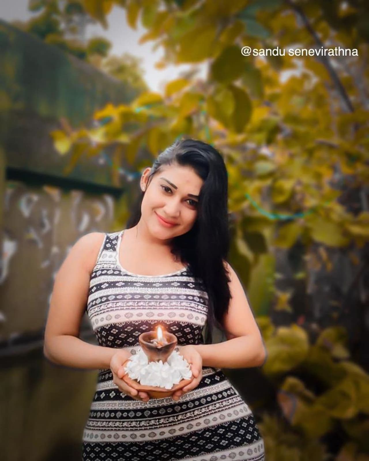 <p>Sandusenevirathna </p> <p>Sandusenevirathna </p>