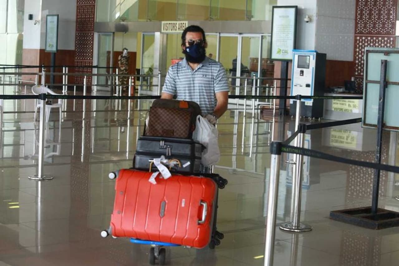 <p>Days ago, Mollywood actor Prithviraj who was stranded in Jordan’s Wadi Rum desert along with a 58 member Aadujeevitham movie crew for almost three months, returned to Kochi, Kerala.</p> <p>Days ago, Mollywood actor Prithviraj who was stranded in Jordan’s Wadi Rum desert along with a 58 member Aadujeevitham movie crew for almost three months, returned to Kochi, Kerala.</p>