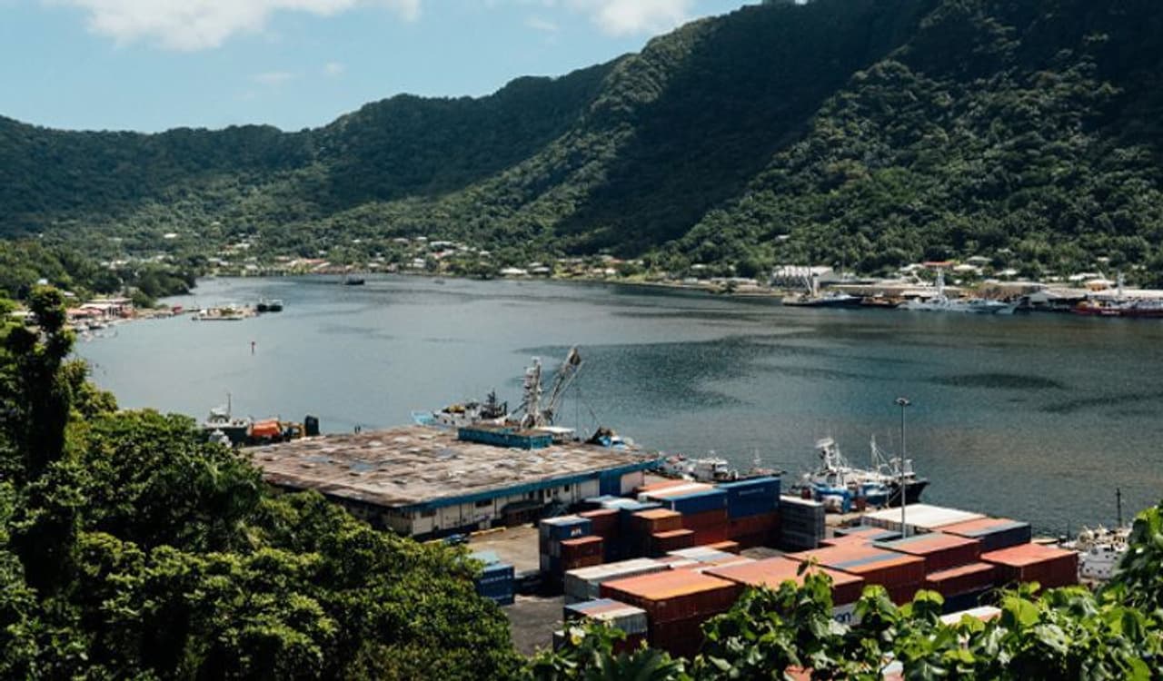 <p>ಪೆಸಿಫಿಕ್ ದ್ವೀಪದಲ್ಲಿರುವ ಸಮಾವೋ ದೇಶ ಈವರೆಗೆ ಕೊರೋನಾ ಪ್ರಕರಣ ದಾಖಲಾಗದ ಕೆಲವೇ ದೇಶಗಳಲ್ಲಿ ಒಂದು. </p> <p>ಪೆಸಿಫಿಕ್ ದ್ವೀಪದಲ್ಲಿರುವ ಸಮಾವೋ ದೇಶ ಈವರೆಗೆ ಕೊರೋನಾ ಪ್ರಕರಣ ದಾಖಲಾಗದ ಕೆಲವೇ ದೇಶಗಳಲ್ಲಿ ಒಂದು. </p>