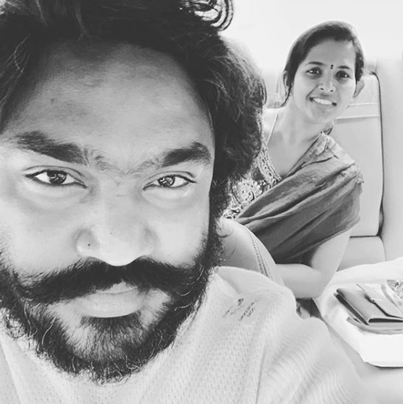 <p>2006ರಲ್ಲಿ 'ಆಟೋಗ್ರಾಫ್ ಪ್ಲೀಸ್' ಚಿತ್ರದ ಮೂಲಕ ವೃತ್ತಿ ಜೀವನ ಆರಂಭಿಸಿದರು.</p> <p>2006ರಲ್ಲಿ 'ಆಟೋಗ್ರಾಫ್ ಪ್ಲೀಸ್' ಚಿತ್ರದ ಮೂಲಕ ವೃತ್ತಿ ಜೀವನ ಆರಂಭಿಸಿದರು.</p>