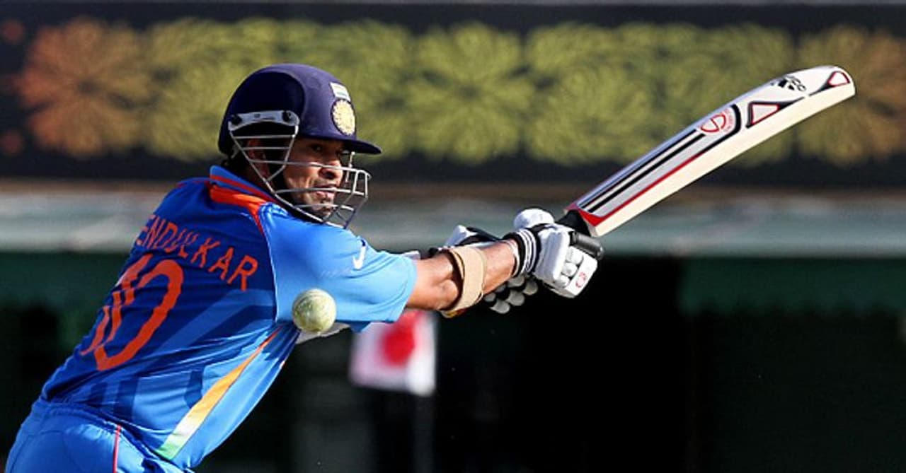 <p>Tendulkar won the Man of the match award in that game.</p> <p>Tendulkar won the Man of the match award in that game.</p>