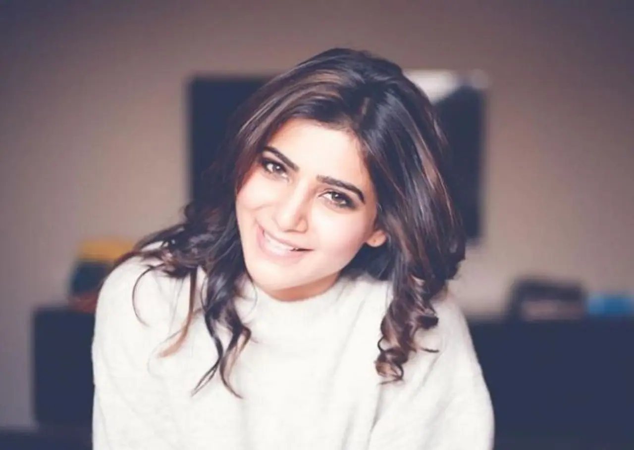 <p>Telugu actress Samantha Akkineni steals headlines with her glam, beauty, personal relationship and work. She is very active on social media too. On the other hand, her actor husband keeps a low profile on social media.</p> <p>Telugu actress Samantha Akkineni steals headlines with her glam, beauty, personal relationship and work. She is very active on social media too. On the other hand, her actor husband keeps a low profile on social media.</p>
