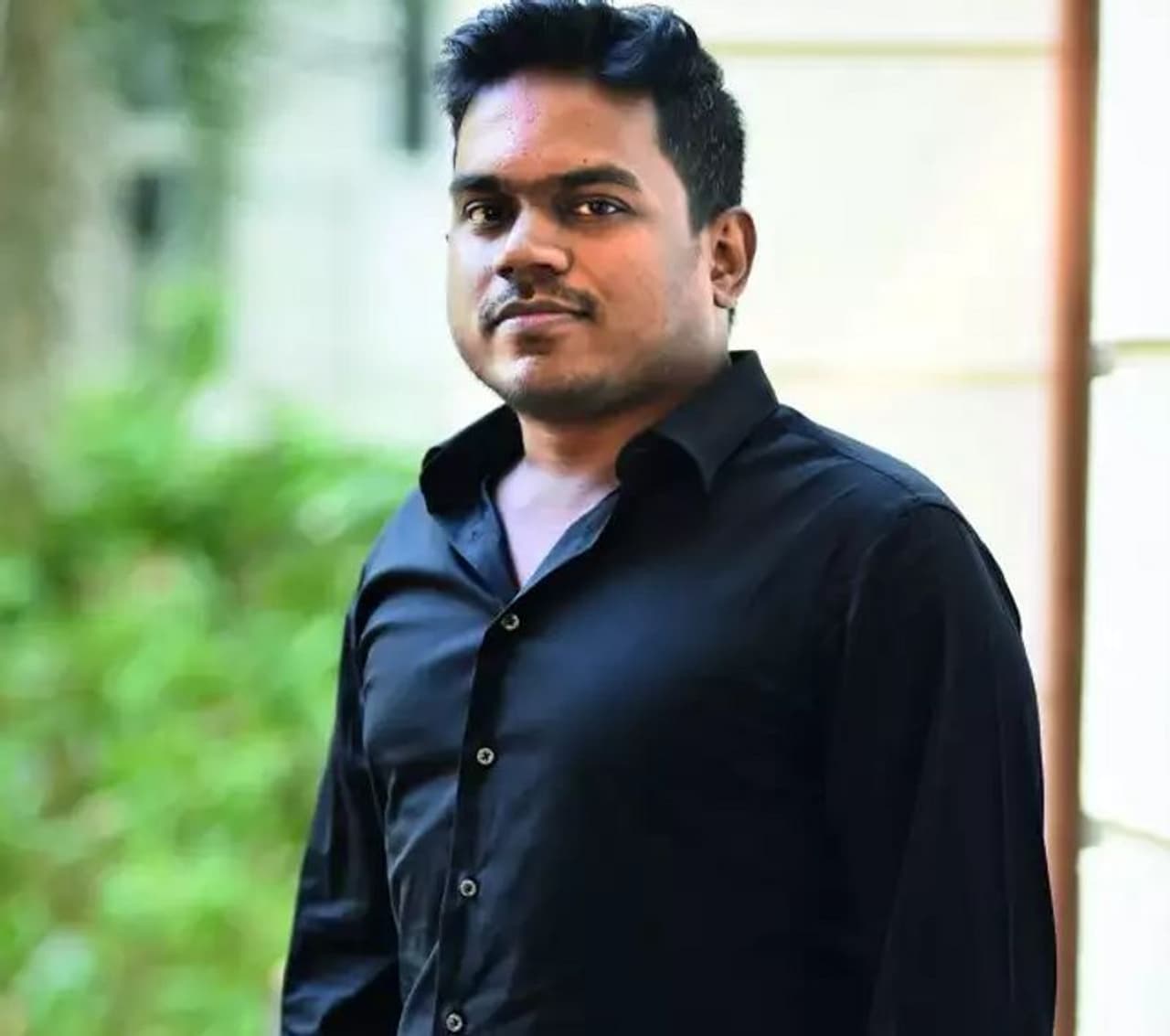 <p>அந்த வகையில், இந்த காலத்து இளசுகளின் மனம் கவர்ந்த இசையமைப்பாளர்களில் ஒருவரான யுவன் சங்கர் ராஜா, தன்னுடைய ரசிகர்களுடன் இன்ஸ்டாகிராமில் &nbsp;ஜாலி சாட் &nbsp;செய்துள்ளார். இதில் ரசிகர்கள் கேட்ட பல கேள்விகளுக்கு மிகவும் சுவாரஸ்யமாக பதிலும் அளித்துள்ளதுள்ளார்.&nbsp;</p>