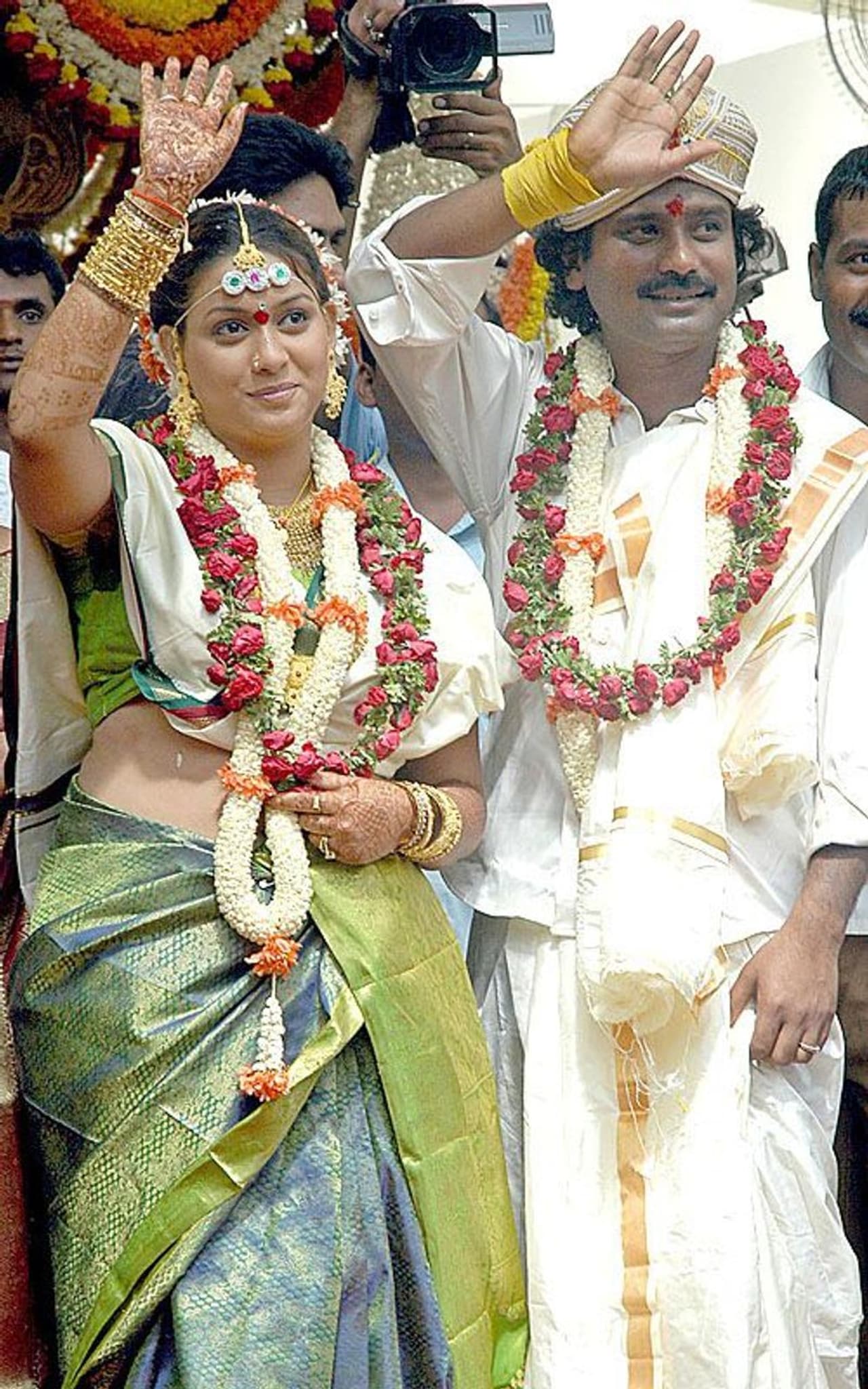 <p>ರಕ್ಷಿತಾ ಜೋಗಿ ಪ್ರೇಮ್</p>