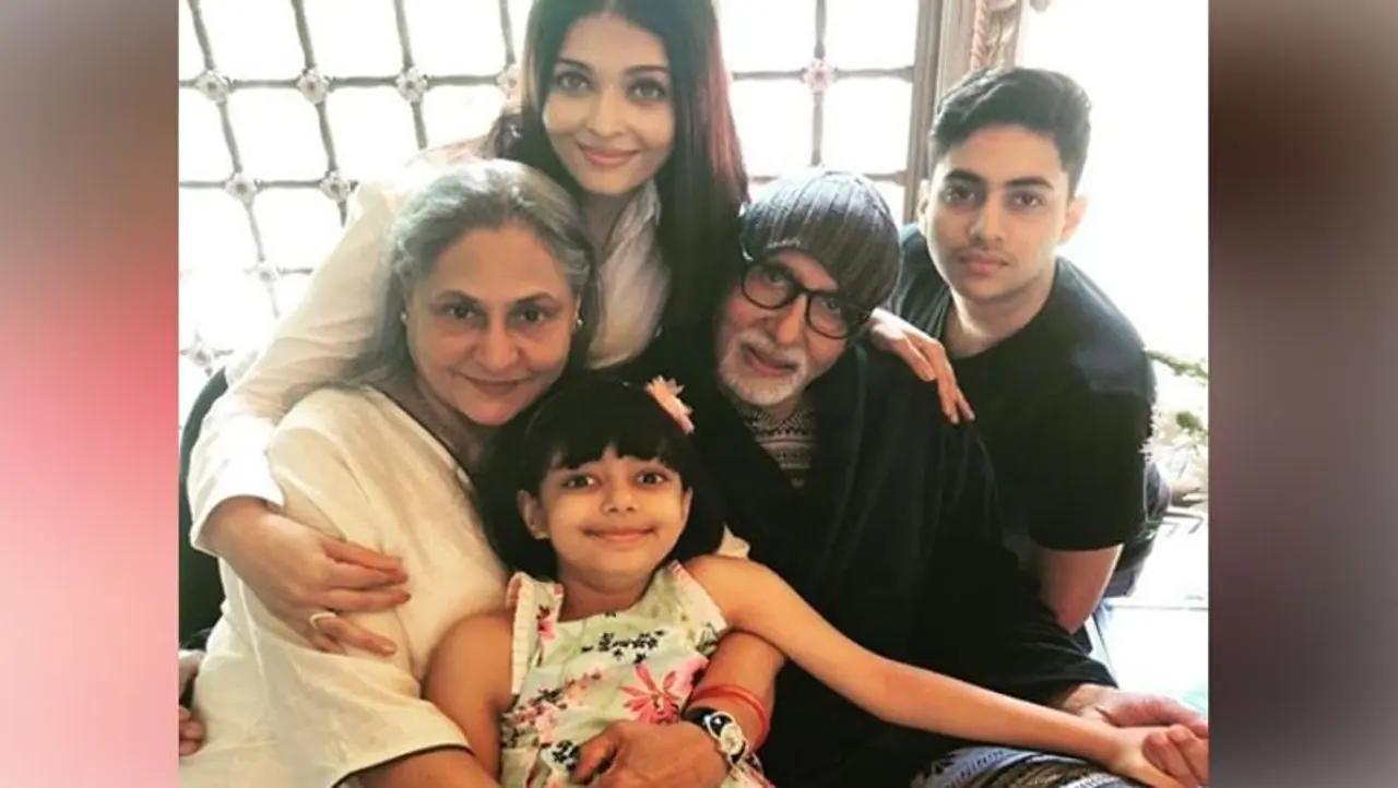 <p>Amitabh Bachchan has watched his much awaited film Gulabo Sitabo, which skipped theatrical release and had digital premiere, with his family members.</p> <p>Amitabh Bachchan has watched his much awaited film Gulabo Sitabo, which skipped theatrical release and had digital premiere, with his family members.</p>