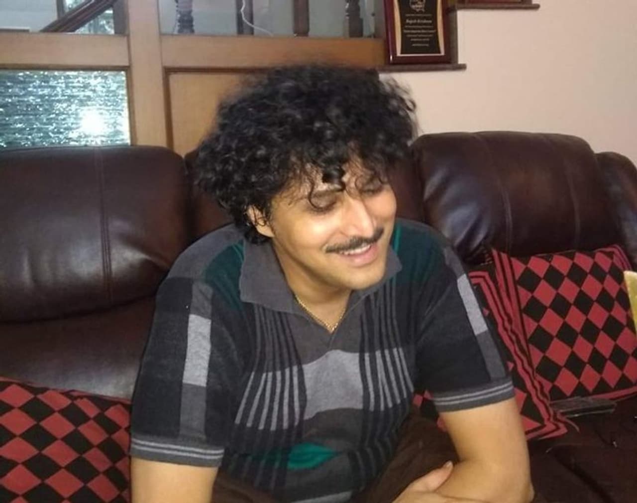 <p>ರಾಜೇಶ್ ಅವರು 1973 ರ ಜೂನ್ 3 ರಂದು ತಮಿಳುನಾಡಿನಲ್ಲಿ ಜನಿಸಿದರು .&nbsp;</p>