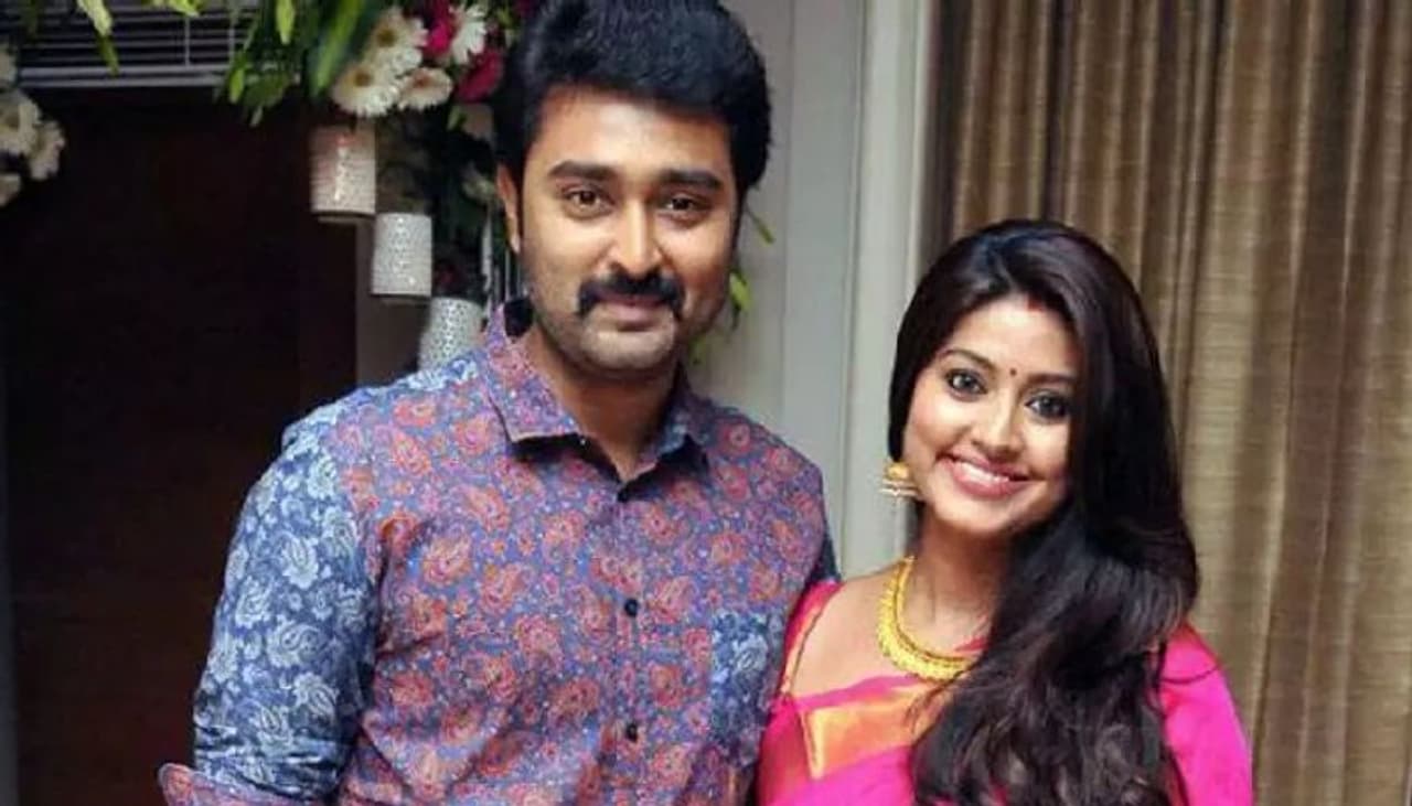 <p>Actress Sneha wished her husband Prasanna with a special note and introduced their daughter Aadhyantaa<br /> </p> <p>Actress Sneha wished her husband Prasanna with a special note and introduced their daughter Aadhyantaa<br /> </p>