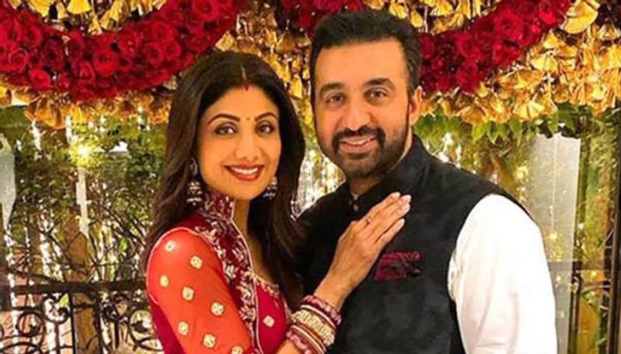 <p>Mumbai: Bollywood actress Shilpa Shetty Kundra is celebrating her 45th birthday today (June 8). This year's birthday is a little more special for the gorgeous woman because she has her newborn daughter Samisha by her side.</p><p>Shilpa and Raj Kundra are one of the adorable couples of Bollywood. Ever since they got married, the businessman has showered expensive gifts on his ladylove. Here is a list of some of the expensive gifts that Raj has given to his wife.</p> <p>Mumbai: Bollywood actress Shilpa Shetty Kundra is celebrating her 45th birthday today (June 8). This year's birthday is a little more special for the gorgeous woman because she has her newborn daughter Samisha by her side.</p><p>Shilpa and Raj Kundra are one of the adorable couples of Bollywood. Ever since they got married, the businessman has showered expensive gifts on his ladylove. Here is a list of some of the expensive gifts that Raj has given to his wife.</p>