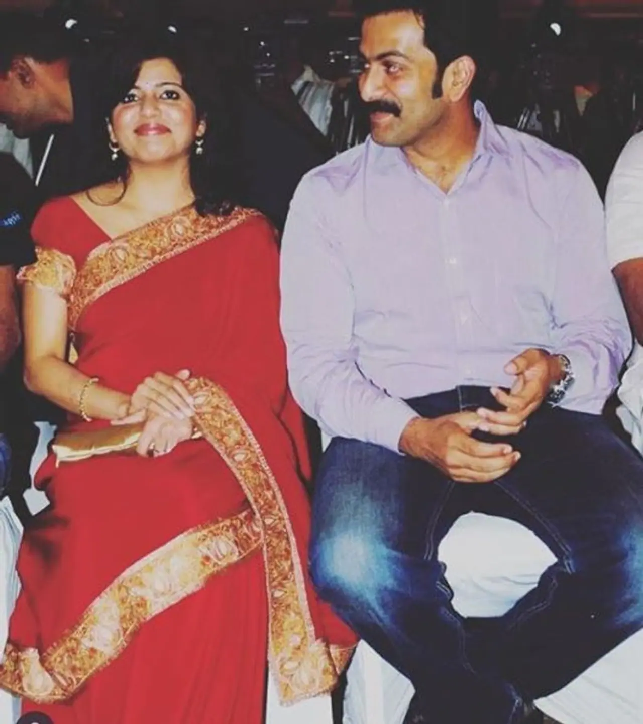 <p>2011 ಏಪ್ರಿಲ್25ರಂದು ದಾಂಪತ್ಯ ಜೀವನಕ್ಕೆ ಕಾಲಿಟ್ಟ ಪೃಥ್ವಿರಾಜ್ ಸುಕುಮಾರನ್ ಹಾಗೂ ಸುಪ್ರಿಯಾ</p> <p>2011 ಏಪ್ರಿಲ್25ರಂದು ದಾಂಪತ್ಯ ಜೀವನಕ್ಕೆ ಕಾಲಿಟ್ಟ ಪೃಥ್ವಿರಾಜ್ ಸುಕುಮಾರನ್ ಹಾಗೂ ಸುಪ್ರಿಯಾ</p>