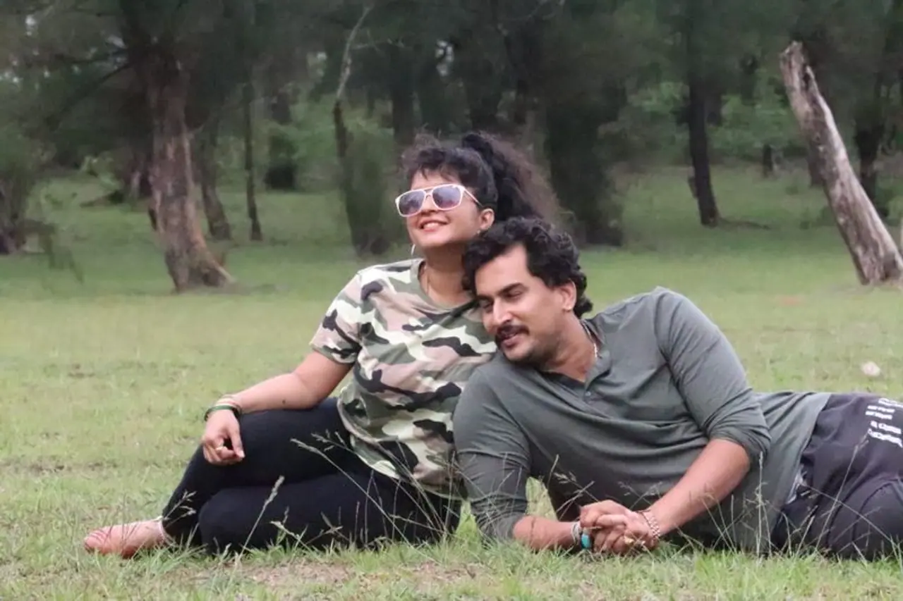 <p>2005 'ಜಾಕ್ಪಾಟ್' ಚಿತ್ರದ ಮೂಲಕ ಸ್ಯಾಂಡಲ್ವುಡ್ಗೆ ಎಂಟ್ರಿ.</p> <p>2005 'ಜಾಕ್ಪಾಟ್' ಚಿತ್ರದ ಮೂಲಕ ಸ್ಯಾಂಡಲ್ವುಡ್ಗೆ ಎಂಟ್ರಿ.</p>