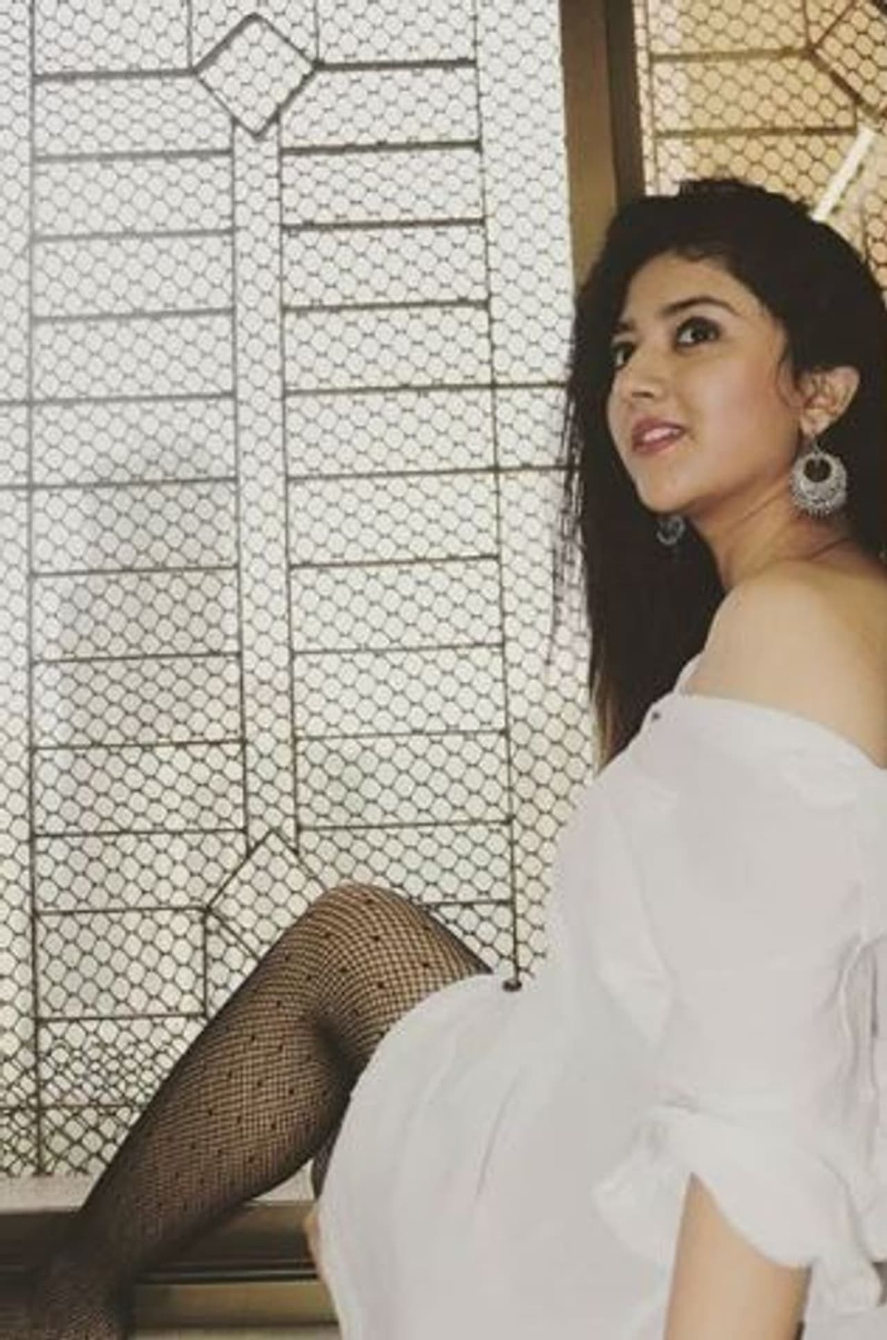 <p>கடந்த 2006ஆம் ஆண்டு வெளிவந்த சில்லுனு ஒரு காதல் படத்தில் நடித்த குழந்தையா என வியக்க வைக்கும் அளவிற்கு வளர்ந்து நிற்கிறார் ஸ்ரேயா ஷர்மா.</p> <p>கடந்த 2006ஆம் ஆண்டு வெளிவந்த சில்லுனு ஒரு காதல் படத்தில் நடித்த குழந்தையா என வியக்க வைக்கும் அளவிற்கு வளர்ந்து நிற்கிறார் ஸ்ரேயா ஷர்மா.</p>