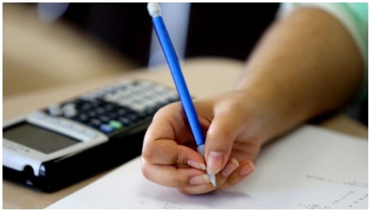 <p>Students appeared for their II PUC English exam at their respective examination centres in Karnataka</p> <p>Students appeared for their II PUC English exam at their respective examination centres in Karnataka</p>