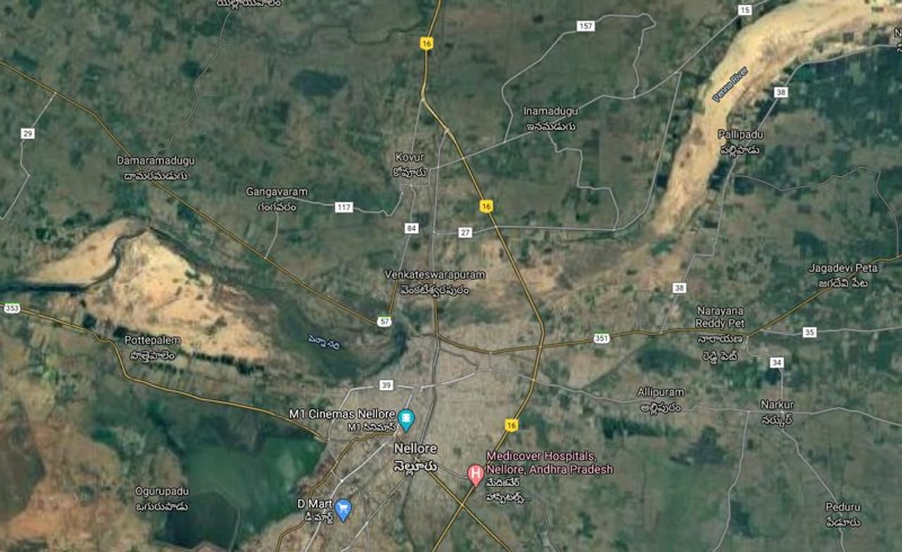 <p>സോമശില റിസര്വോയറിന് കുറുകേ പണിത സോമശില ഡാം വന്നതോടെ പെന്നാ നദിയില് ജലമൊഴുക്ക് ഏതാണ്ട് കുറഞ്ഞു. ഇന്ന് നദി ഏതാണ്ട് വര്ഷം മുഴുവനും മണല്നിറഞ്ഞ നിലയിലാണ്. </p> <p>സോമശില റിസര്വോയറിന് കുറുകേ പണിത സോമശില ഡാം വന്നതോടെ പെന്നാ നദിയില് ജലമൊഴുക്ക് ഏതാണ്ട് കുറഞ്ഞു. ഇന്ന് നദി ഏതാണ്ട് വര്ഷം മുഴുവനും മണല്നിറഞ്ഞ നിലയിലാണ്. </p>