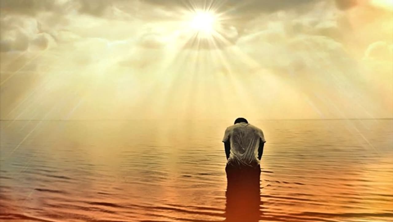 <p>ಹಿಂದೂ ಸನಾತನ ಧರ್ಮದಲ್ಲಿ ಸ್ನಾನಕ್ಕೆ ಹೆಚ್ಚಿನ ಪ್ರಾಮುಖ್ಯತೆ ಇದೆ. ಸ್ನಾನವನ್ನು ಮನುಷ್ಯನ ಸಮೃದ್ಧಿಯ ಒಂದು ಅಂಶವೆಂದು ಪರಿಗಣಿಸಲಾಗುತ್ತದೆ. ಹಿಂದೂ ಧರ್ಮದಲ್ಲಿ ನಾಲ್ಕು ಬಗೆಯ ಸ್ನಾನಗಳನ್ನು ಉಲ್ಲೇಖಿಸಲಾಗಿದೆ. ಮುನಿ ಸ್ನಾನ, ದೇವ ಸ್ನಾನ, ಮಾನವ ಸ್ನಾನ ಮತ್ತು ರಾಕ್ಷಸಿ ಸ್ನಾನ ಅವುಗಳಲ್ಲಿ ಪ್ರಮುಖವಾಗಿವೆ.&nbsp;</p>