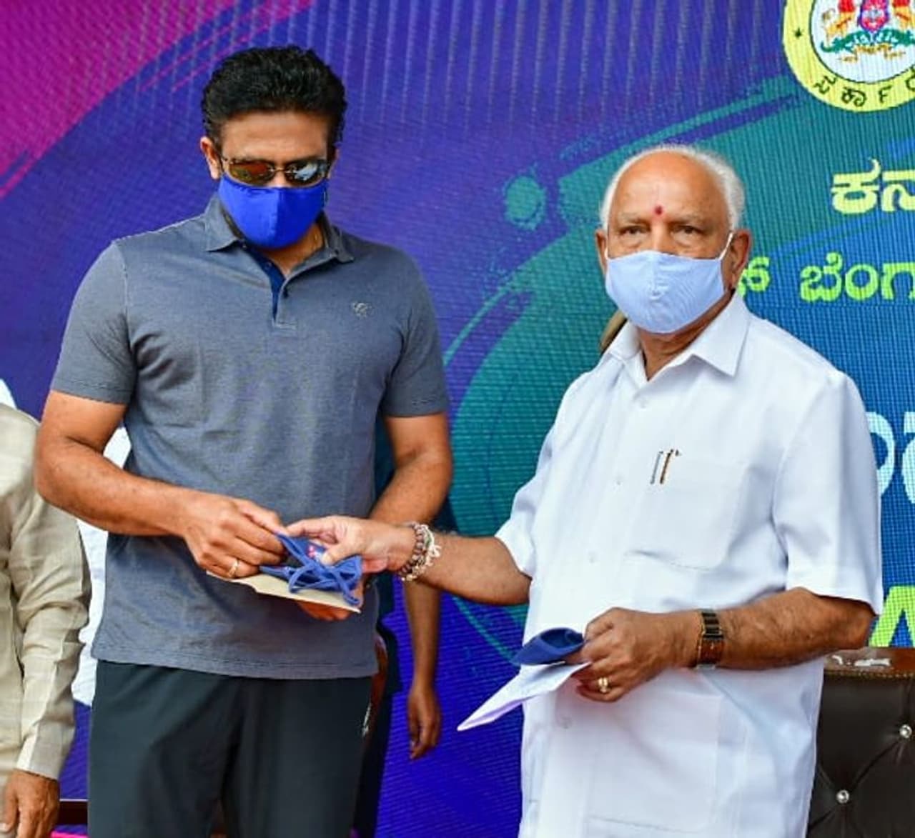 <p>In a first of its kind and in a bid to spread awareness about wearing masks and covering faces to keep coronavirus at bay, the Karnataka government observed ‘Mask Day’ on Thursday.<br /> </p> <p>In a first of its kind and in a bid to spread awareness about wearing masks and covering faces to keep coronavirus at bay, the Karnataka government observed ‘Mask Day’ on Thursday.<br /> </p>