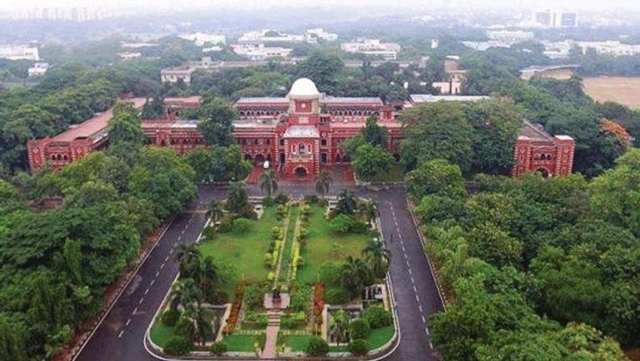 <p>anna university</p>