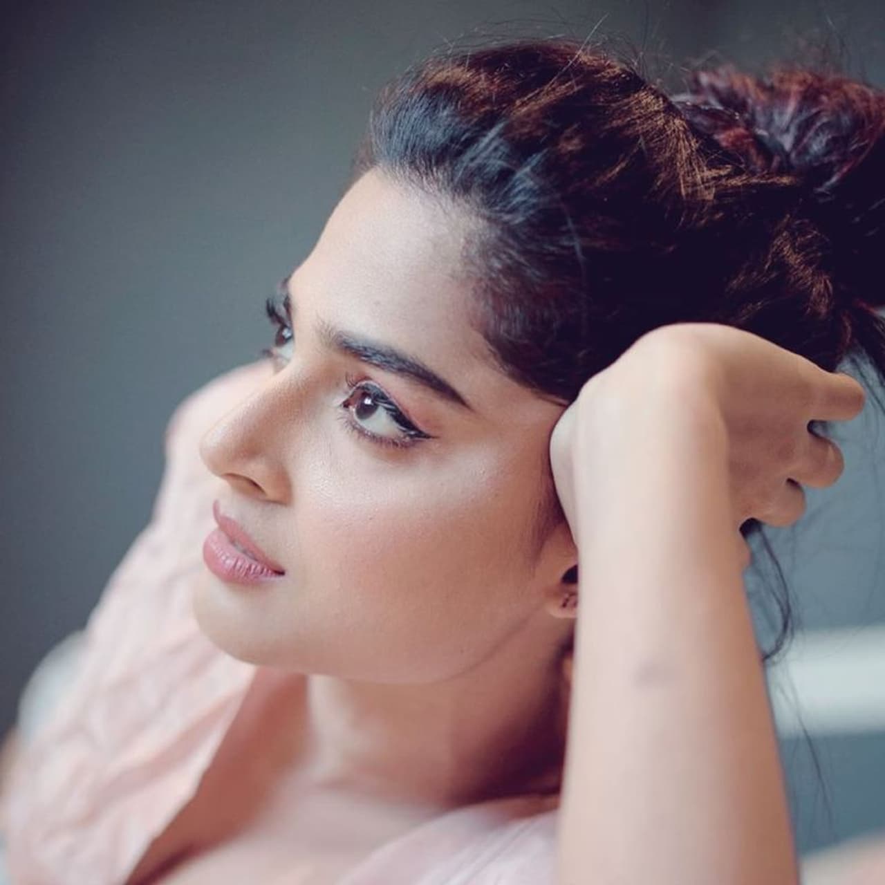 <p>அனாஹவின் ஹாட் ஸ்டில்ஸ் .....</p> <p>அனாஹவின் ஹாட் ஸ்டில்ஸ் .....</p>