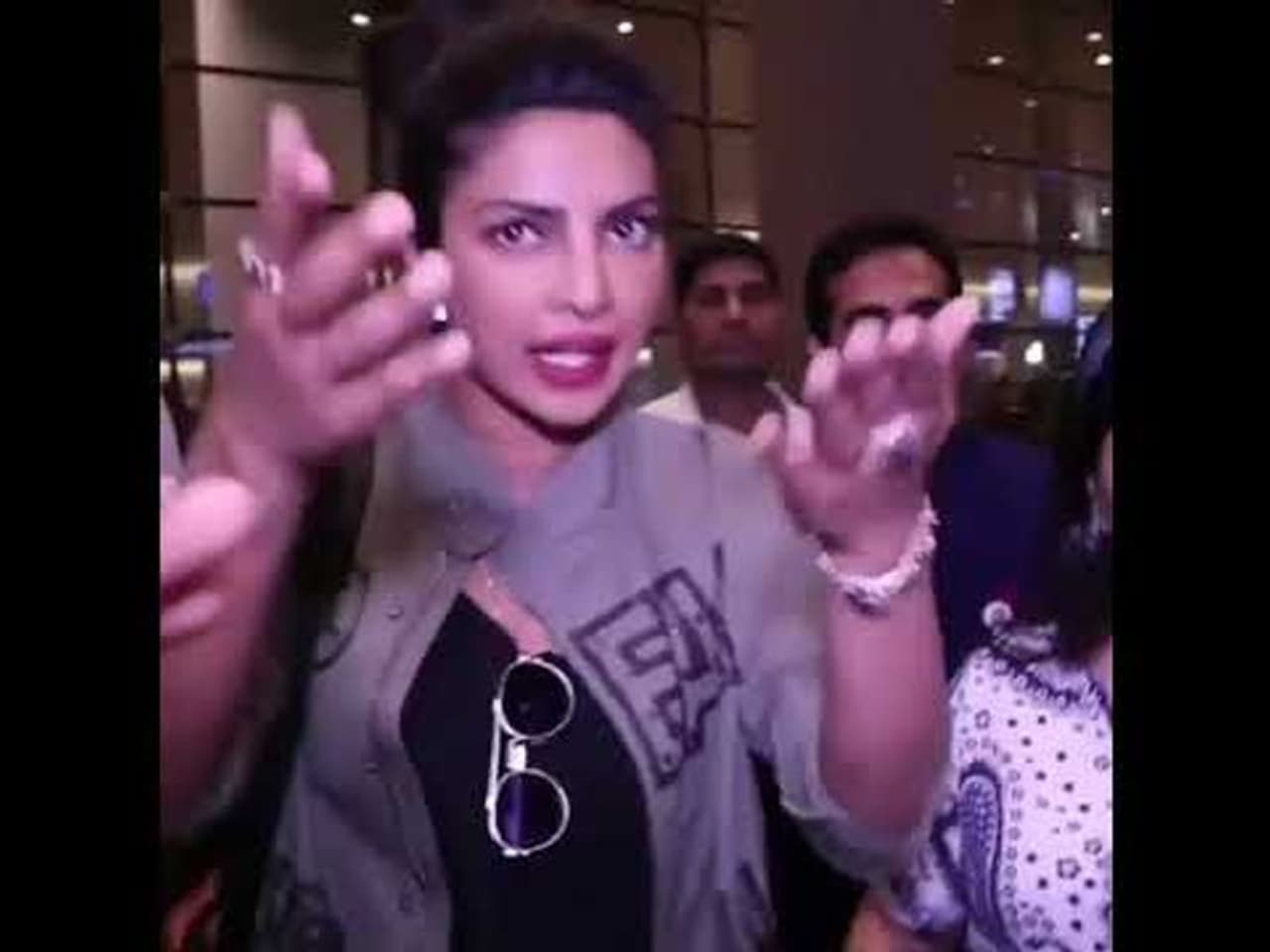 <p>Once actress Priyanka Chopra had an ugly fight with a co passenger, who was a doctor<br /> </p> <p>Once actress Priyanka Chopra had an ugly fight with a co passenger, who was a doctor<br /> </p>