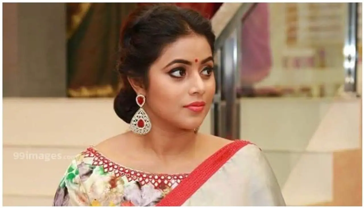 <p>ನಟಿ ಕಾಸಿಮ್‍&nbsp;ತಂದೆ ಪೊಲೀಸರಿಗೆ ದೂರು ನೀಡಿದ ನಂತರ ಈ ಪ್ರಕರಣ ಬೆಳಕಿಗೆ ಬಂದಿದೆ.&nbsp;</p>