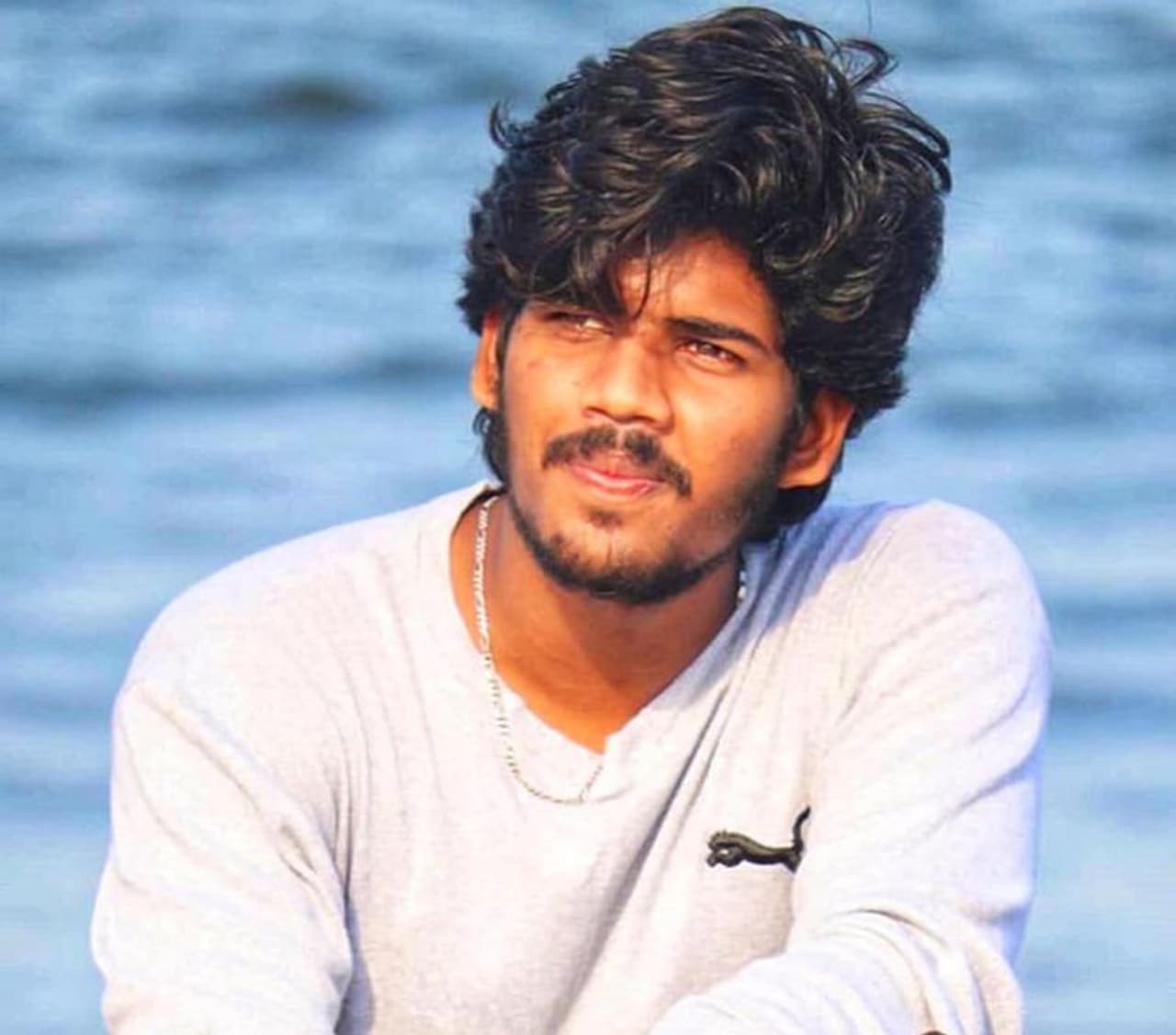 <p>பெரிய காக்கா முட்டைய இது ஆள் அடையாளம் தெரியாத அளவிற்கு மாறிட்டாரு பாருங்க </p> <p>பெரிய காக்கா முட்டைய இது ஆள் அடையாளம் தெரியாத அளவிற்கு மாறிட்டாரு பாருங்க </p>