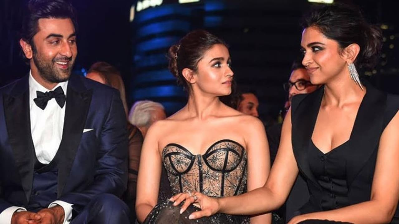 <p>Long back, Alia Bhatt dated Ranbir Kapoor, she had picked Ranbir him as her first choice for swayamvar. Since the last two years, both are together and both families are also happy with their growing closeness.<br /> </p> <p>Long back, Alia Bhatt dated Ranbir Kapoor, she had picked Ranbir him as her first choice for swayamvar. Since the last two years, both are together and both families are also happy with their growing closeness.<br /> </p>