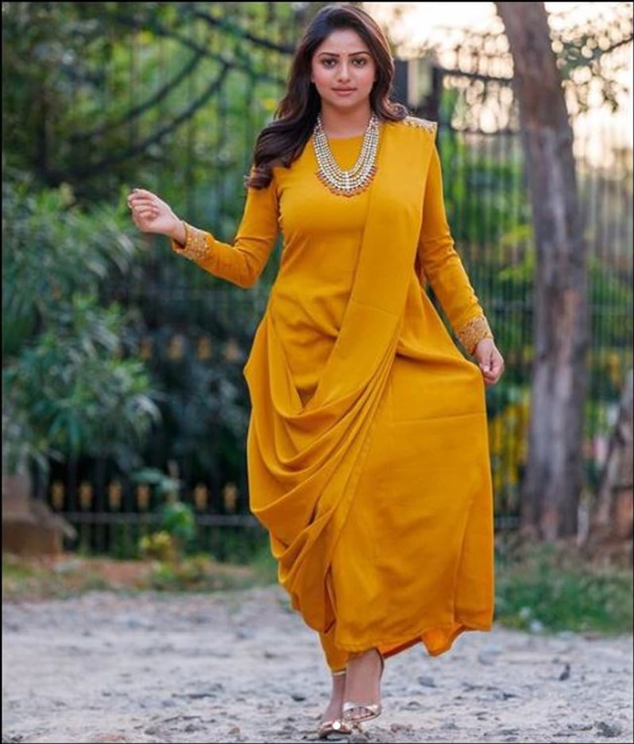 <p>ಸಾಮಾಜಿಕ ಜಾಲತಾಣದಲ್ಲಿ ಸಕ್ರಿಯವಾಗಿರುವ ರಚಿತಾ ರಾಮ್.</p>