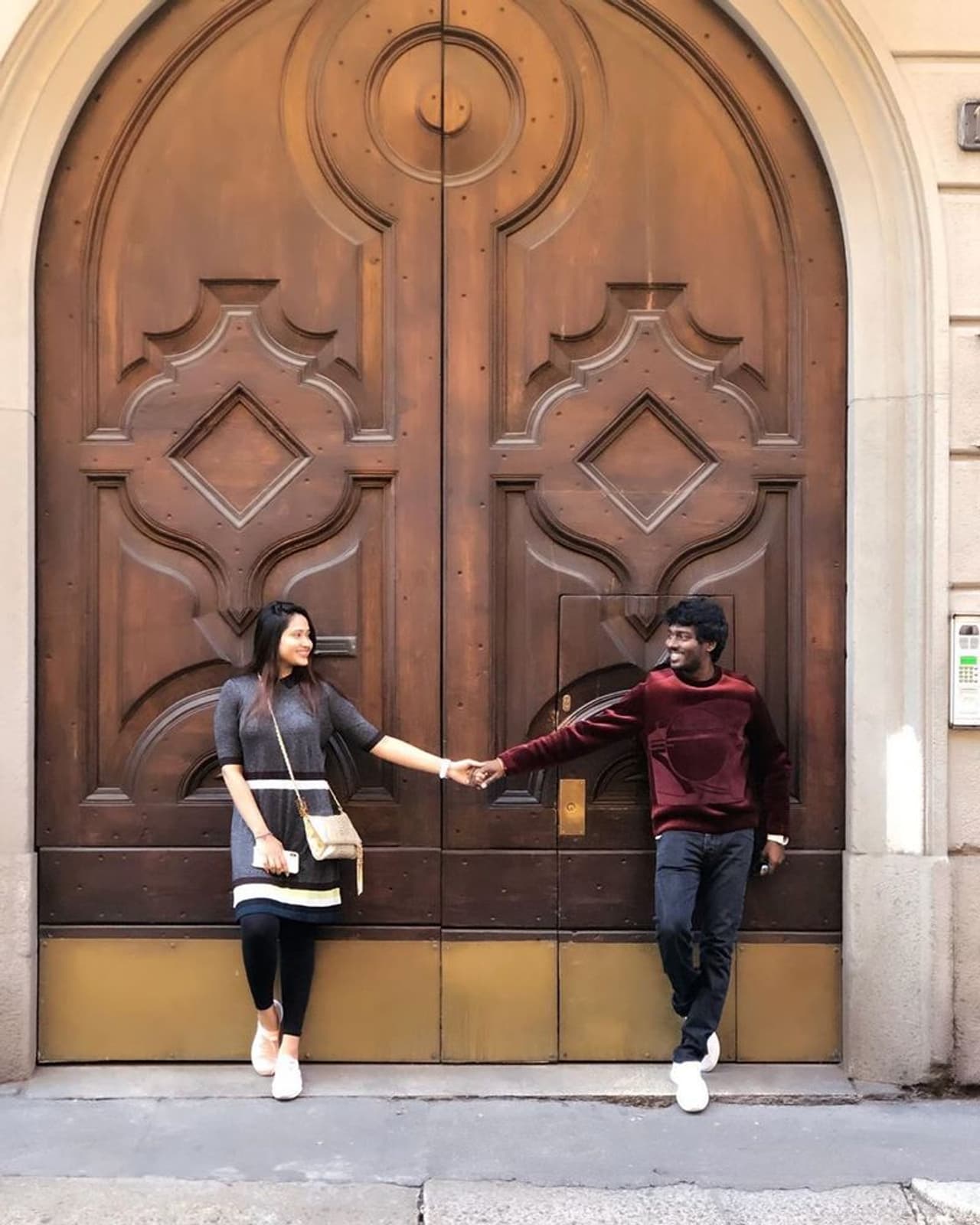 <p>அட்லீ பிரியா திருமணம் செய்து கொண்டு லவ் பண்ணும் புகைப்படம் </p> <p>அட்லீ பிரியா திருமணம் செய்து கொண்டு லவ் பண்ணும் புகைப்படம் </p>