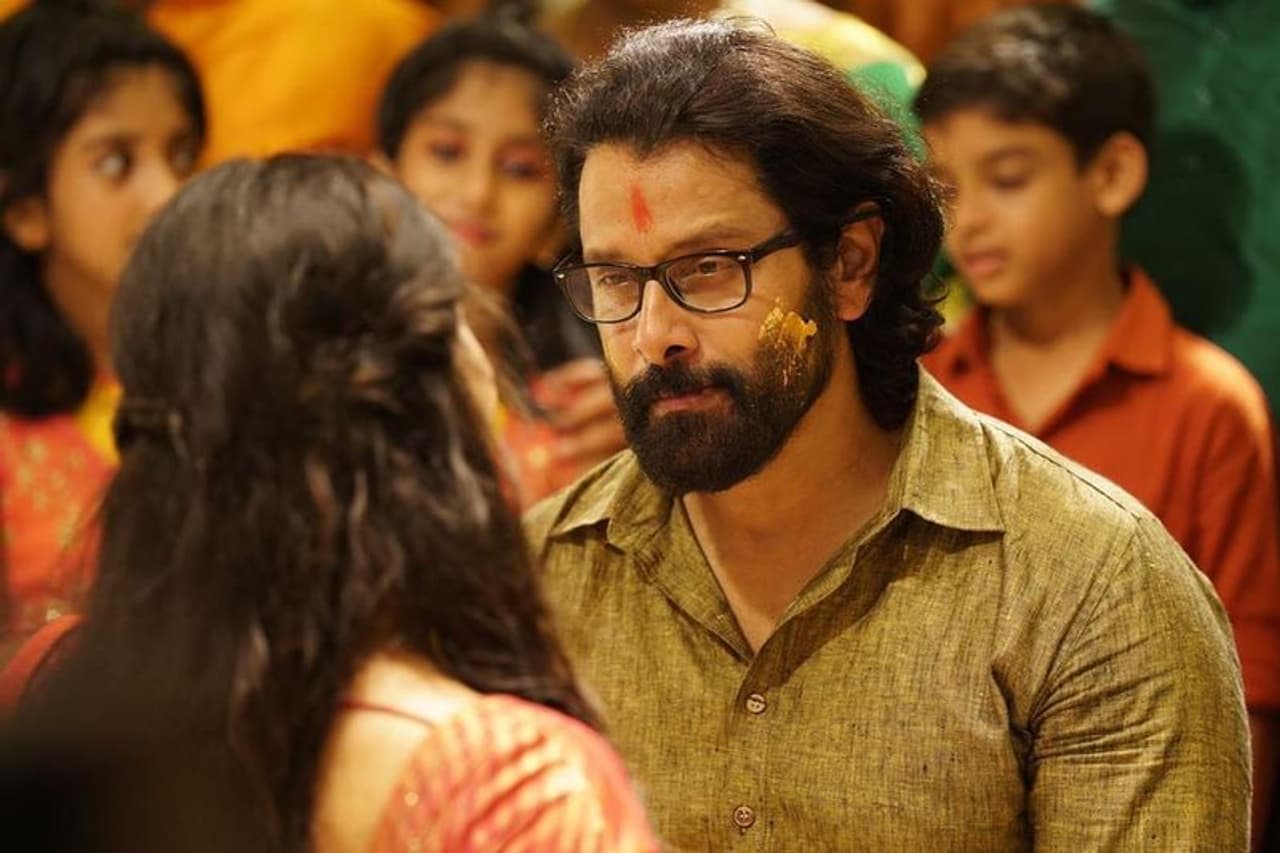 <p>கோப்ரா படத்தில் விக்ரம் நடிக்கும் பல வேடங்களில் ஒரு வேடம் தான் இது கல்யாணம் செய்து கொள்ளும் காட்சி படக்குழுவினர் போட்டோ சுட செய்து வெளியிட்டன </p> <p>கோப்ரா படத்தில் விக்ரம் நடிக்கும் பல வேடங்களில் ஒரு வேடம் தான் இது கல்யாணம் செய்து கொள்ளும் காட்சி படக்குழுவினர் போட்டோ சுட செய்து வெளியிட்டன </p>