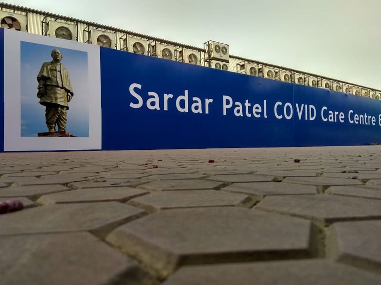 <p>ചൈനയിലെ ഏത് കൊറോണ വൈറസ് കേന്ദ്രത്തേക്കാളും 10 മടങ്ങ് വലുതാണ് ഇവിടത്തെ സൗകര്യങ്ങള്. </p> <p>ചൈനയിലെ ഏത് കൊറോണ വൈറസ് കേന്ദ്രത്തേക്കാളും 10 മടങ്ങ് വലുതാണ് ഇവിടത്തെ സൗകര്യങ്ങള്. </p>