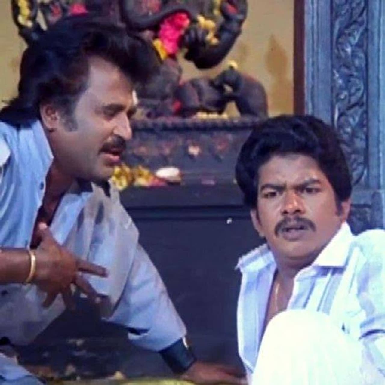 <p>1955ஆம் ஆண்டு சென்னையில் உள்ள தேனாம்பெட் வடிவேலு முத்துலட்சுமி என்ற தம்பதியருக்கு பிறந்தவர் பக்க சென்னை வாசியான ஜனகராஜ் கல்லூரி நாட்களில் செரியாக படிக்கமாட்டாராம் அவர் சுற்றி உள்ளவர் எல்லாருமே சினிமா துறை சேர்ந்தவர்கள் </p> <p>1955ஆம் ஆண்டு சென்னையில் உள்ள தேனாம்பெட் வடிவேலு முத்துலட்சுமி என்ற தம்பதியருக்கு பிறந்தவர் பக்க சென்னை வாசியான ஜனகராஜ் கல்லூரி நாட்களில் செரியாக படிக்கமாட்டாராம் அவர் சுற்றி உள்ளவர் எல்லாருமே சினிமா துறை சேர்ந்தவர்கள் </p>