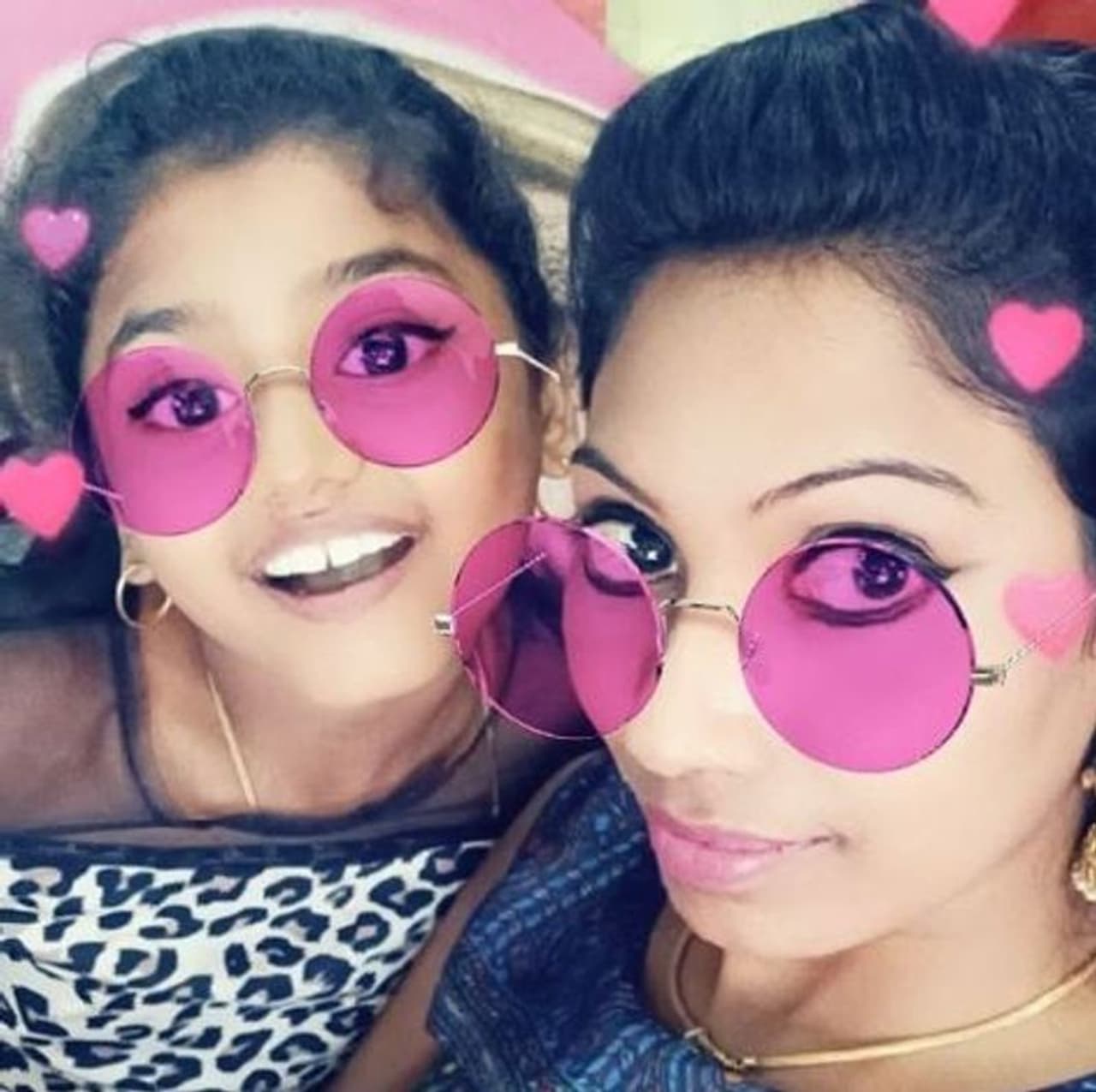 <p>நித்யா தன்னுடைய மகளுடன் சந்தோஷமாக இருக்கும் தருணம் </p> <p>நித்யா தன்னுடைய மகளுடன் சந்தோஷமாக இருக்கும் தருணம் </p>