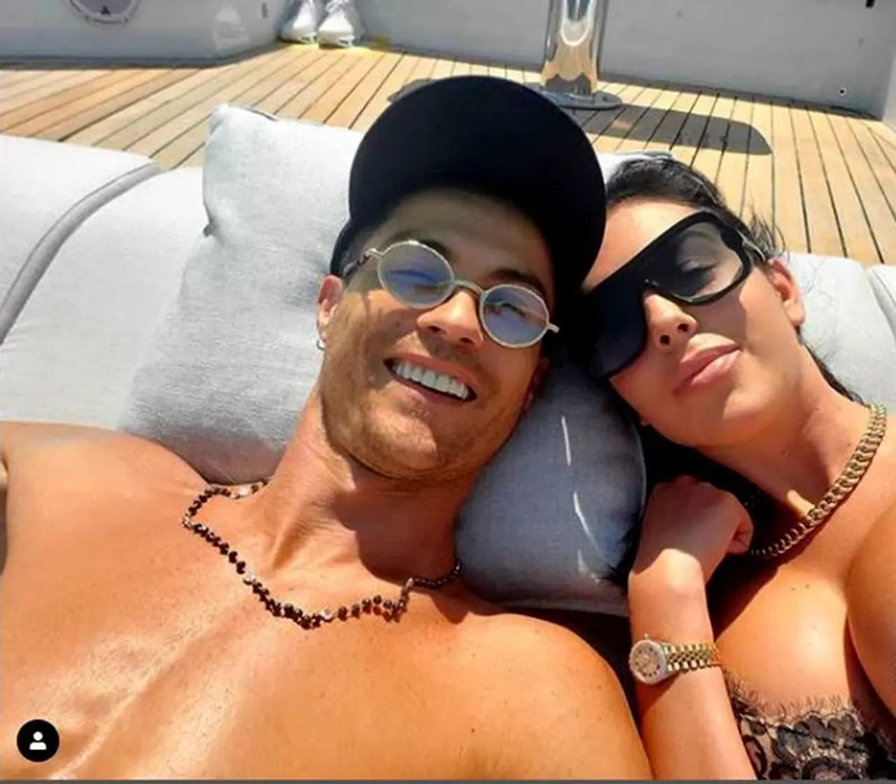 <p>Considering Cristiano Ronaldo, the Portuguese is leaving no stones unturned in his preparations ahead of the 2020 UEFA Euro. However, despite all of it, it is his personal life, involving model girlfriend Georgina Rodríguez, that continues to draw attention.</p> <p>Considering Cristiano Ronaldo, the Portuguese is leaving no stones unturned in his preparations ahead of the 2020 UEFA Euro. However, despite all of it, it is his personal life, involving model girlfriend Georgina Rodríguez, that continues to draw attention.</p>