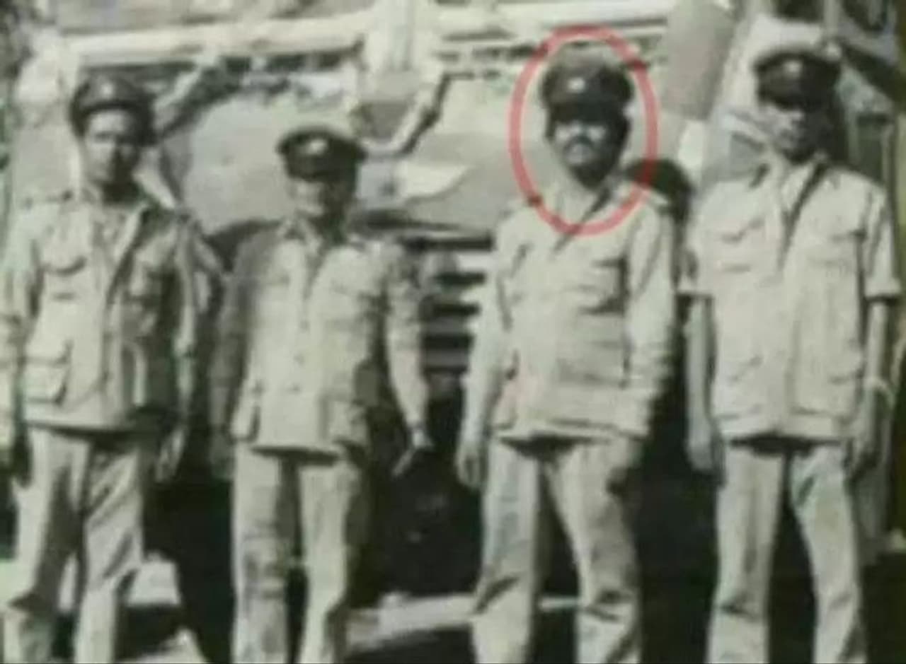 <p>தமிழ் சினிமாவில் நடிக்க வருவதற்கு முன்பு சூப்பர் ஸ்டார் ரஜினிகாந்த் பேருந்து நடத்துனராக இருந்தார் என்பது அனைவரும் அறிந்த செய்தி. </p> <p>தமிழ் சினிமாவில் நடிக்க வருவதற்கு முன்பு சூப்பர் ஸ்டார் ரஜினிகாந்த் பேருந்து நடத்துனராக இருந்தார் என்பது அனைவரும் அறிந்த செய்தி. </p>