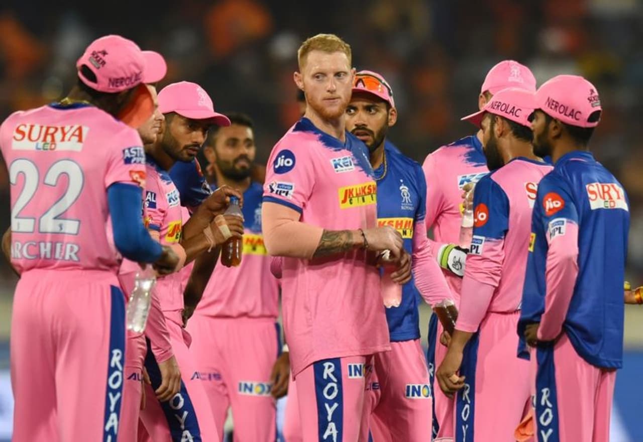 <p>IPL ಟೂರ್ನಿ ಆರಂಭಕ್ಕೆ ಕ್ಷಣಗಣನೆ ಆರಂಭವಾಗಿರುವ ಬೆನ್ನಲ್ಲೇ ರಾಜಸ್ಥಾನ ರಾಯಲ್ಸ್ ತಂಡದ ಪಾಳಯದಲ್ಲಿ ಆತಂಕದ ಕಾರ್ಮೋಡ ಕವಿದಿದೆ.</p> <p>IPL ಟೂರ್ನಿ ಆರಂಭಕ್ಕೆ ಕ್ಷಣಗಣನೆ ಆರಂಭವಾಗಿರುವ ಬೆನ್ನಲ್ಲೇ ರಾಜಸ್ಥಾನ ರಾಯಲ್ಸ್ ತಂಡದ ಪಾಳಯದಲ್ಲಿ ಆತಂಕದ ಕಾರ್ಮೋಡ ಕವಿದಿದೆ.</p>