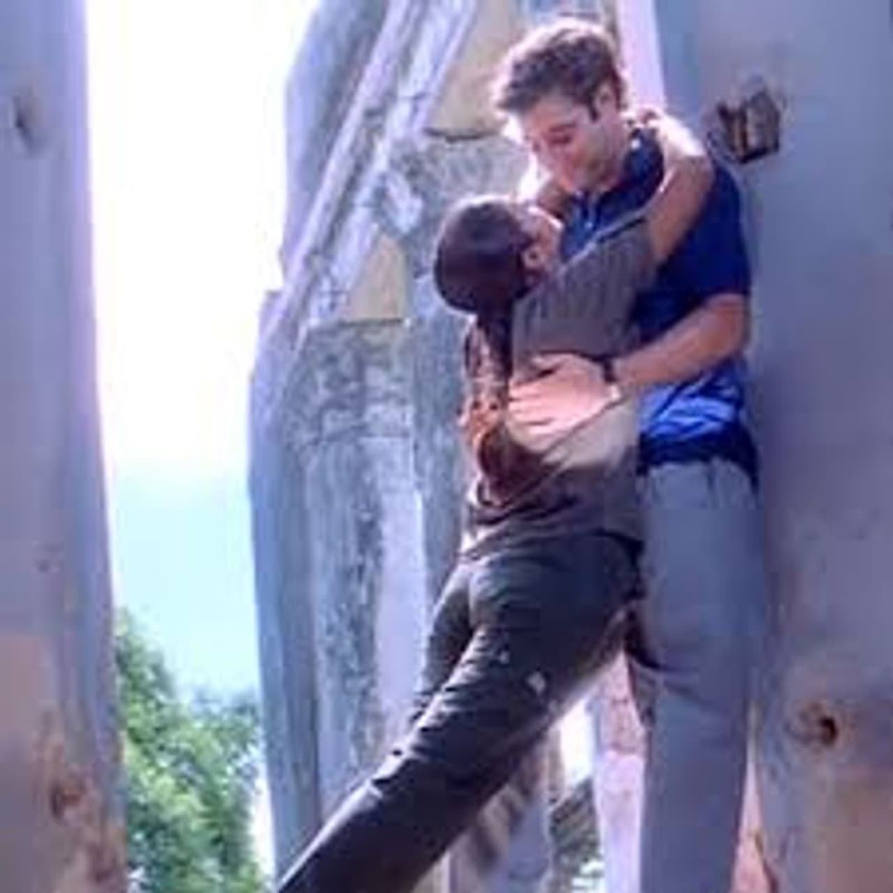 <p>அமெரிக்க நடிகரான பென்ட்லி மிட்சம், 1989 ஆம் ஆண்டு ஜெர்மன் மொழி படத்தின் மூலம் அறிமுகமானார். முதல் படத்திலேயே இவர் நடிப்பு மிகவும் பாராட்ட பட்ட இவர் அடுத்தடுத்தது சில படங்களை தேர்வு செய்து நடிக்க துவங்கினார்.</p> <p>அமெரிக்க நடிகரான பென்ட்லி மிட்சம், 1989 ஆம் ஆண்டு ஜெர்மன் மொழி படத்தின் மூலம் அறிமுகமானார். முதல் படத்திலேயே இவர் நடிப்பு மிகவும் பாராட்ட பட்ட இவர் அடுத்தடுத்தது சில படங்களை தேர்வு செய்து நடிக்க துவங்கினார்.</p>