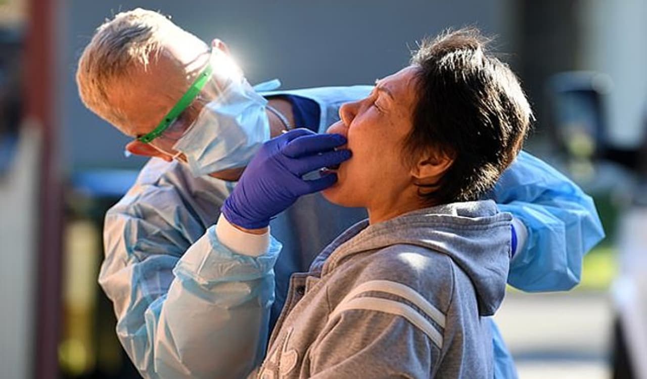 <p>New coronavirus cases in Australia's state of Victoria returned to the triple digits on Sunday (August 30), while neighbouring New Zealand said it would ease curbs slightly in its largest city, hit by a resurgence of infections.</p> <p>New coronavirus cases in Australia's state of Victoria returned to the triple digits on Sunday (August 30), while neighbouring New Zealand said it would ease curbs slightly in its largest city, hit by a resurgence of infections.</p>