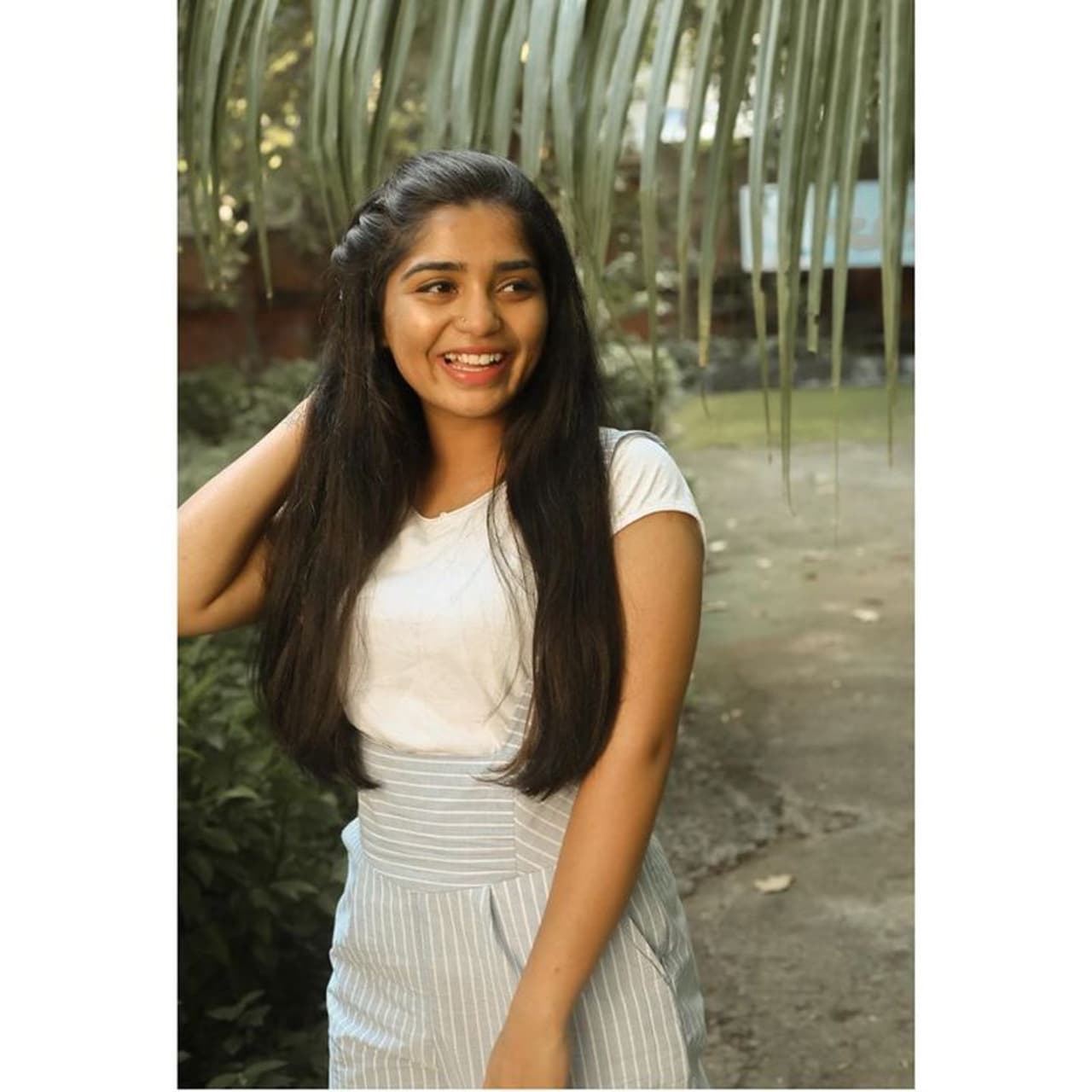 <p>அழகிய சிரிப்பில் ஆளை மயக்கும் கௌரி </p> <p>அழகிய சிரிப்பில் ஆளை மயக்கும் கௌரி </p>