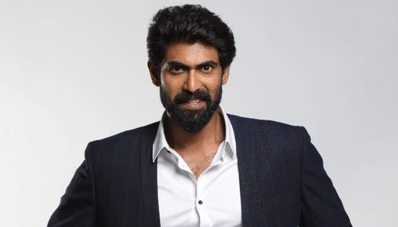 <p>பாகுபலி படத்தின் மூலம் புகழ் பெற்ற ராணா டகுபதி, பல ஆண்டுகளாக முரட்டு சிங்கிளாக சுற்றி வந்தார். <br /> </p> <p>பாகுபலி படத்தின் மூலம் புகழ் பெற்ற ராணா டகுபதி, பல ஆண்டுகளாக முரட்டு சிங்கிளாக சுற்றி வந்தார். <br /> </p>